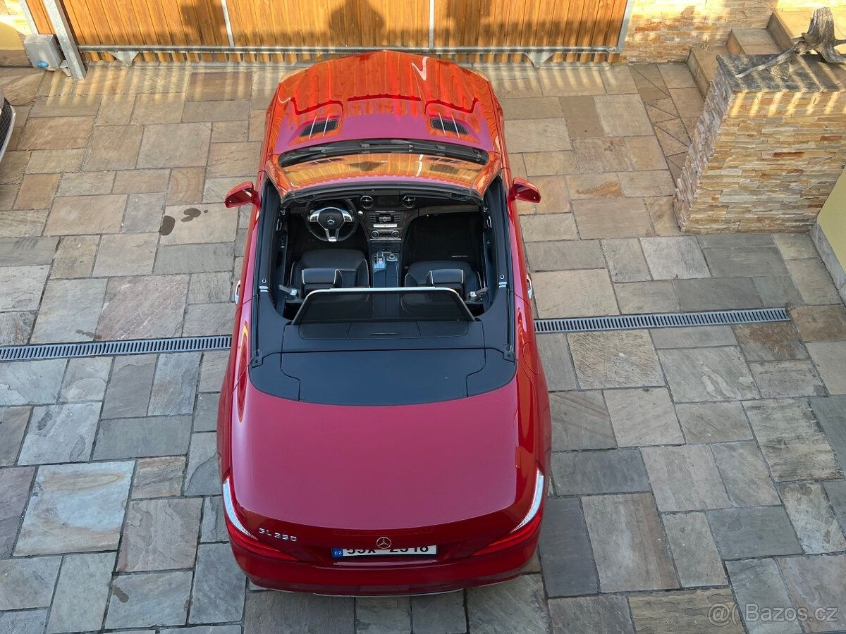 Mercedes-Benz SL, W231 SL350 V6 AMG, Magic Sky - fotka 3