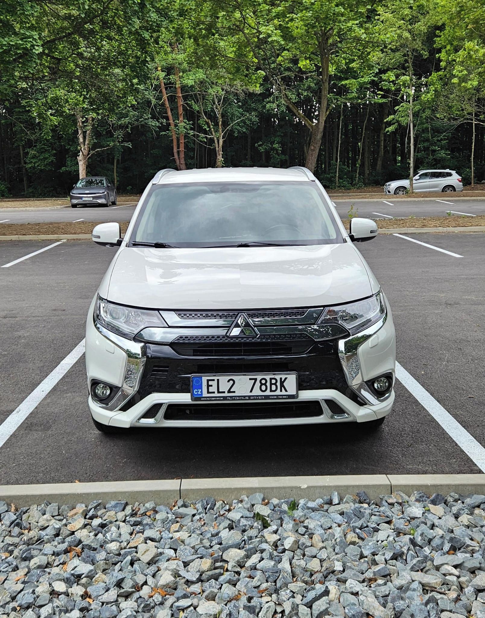 Mitsubishi Outlander, 2.4 i 4x4 PHEV autori servis - fotka 4