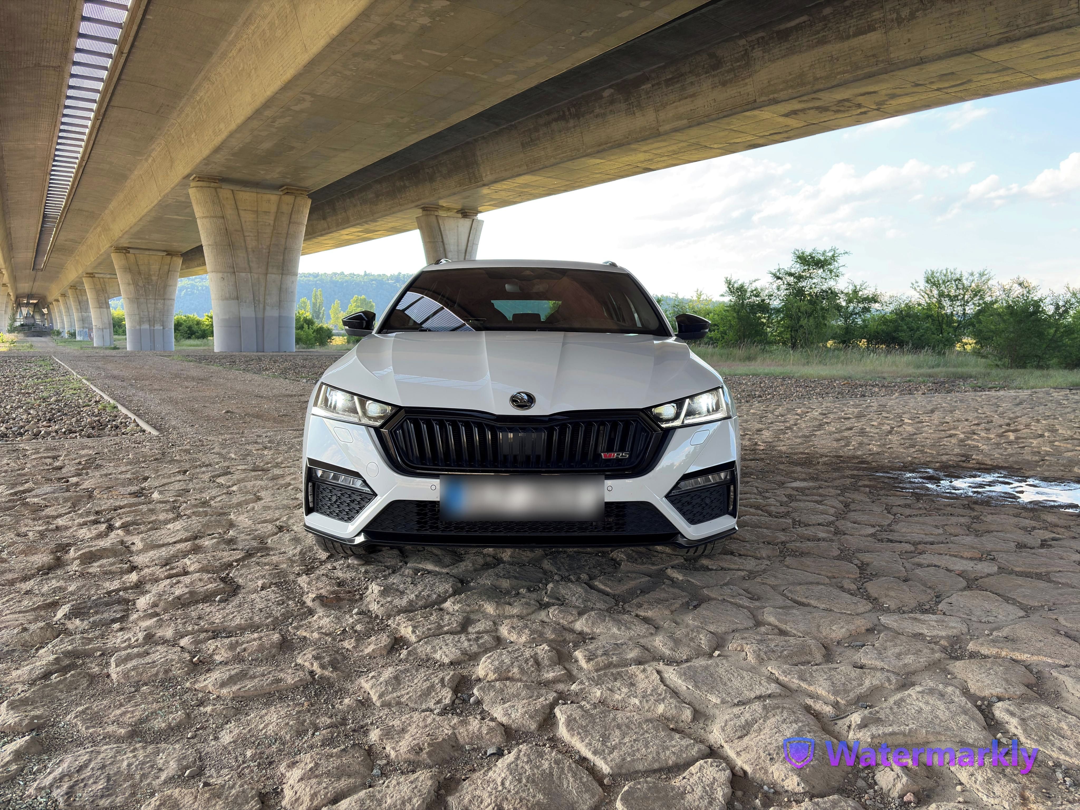 Škoda Octavia, Škoda Octavia Combi iV RS DCC - fotka 6