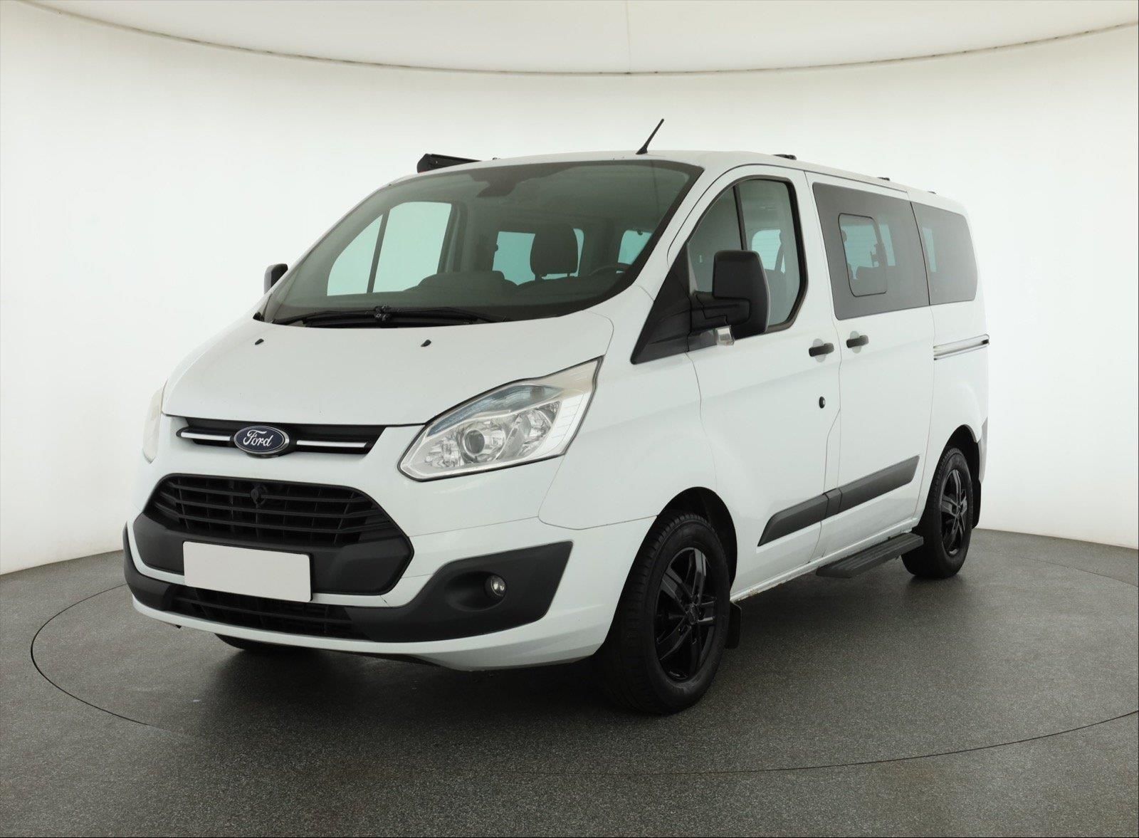 Ford Tourneo Custom, 2.2 TDCi, Klima, ČR, Tempomat - fotka 2