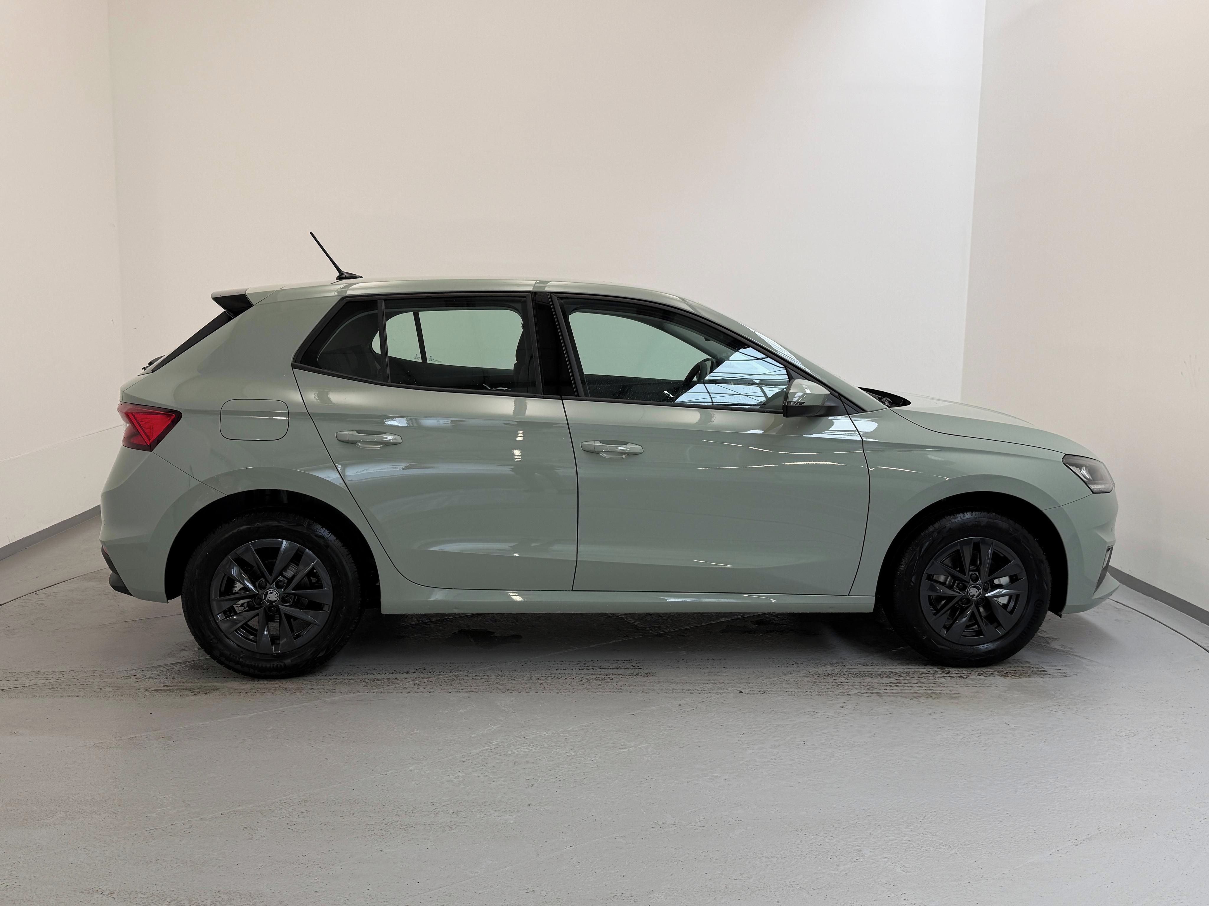 Škoda Fabia, Classic 1,0TSI 85kW 7DSG - fotka 6