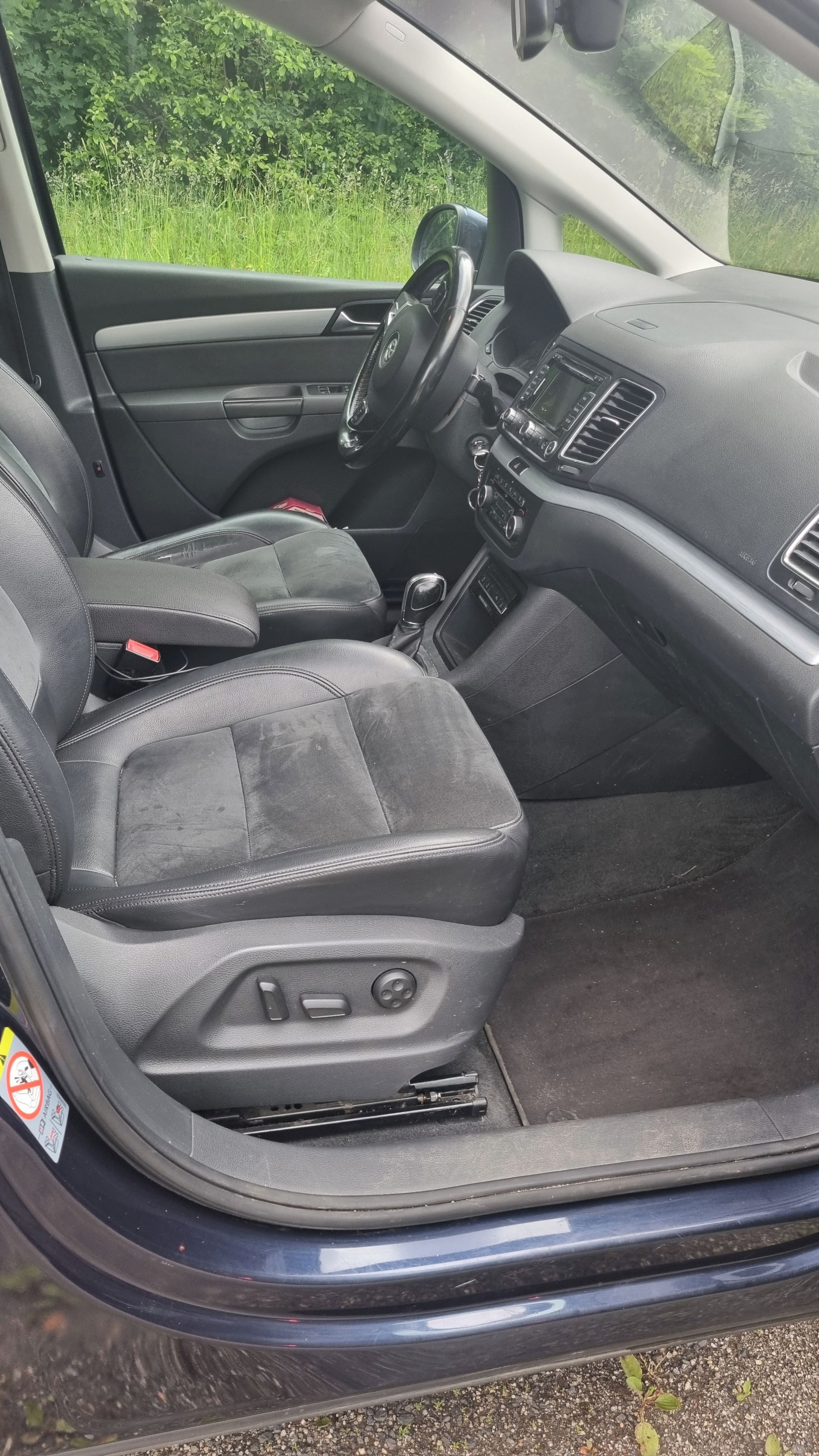Volkswagen Sharan, 2.0 TDi DSG 135 Kwh - fotka 2