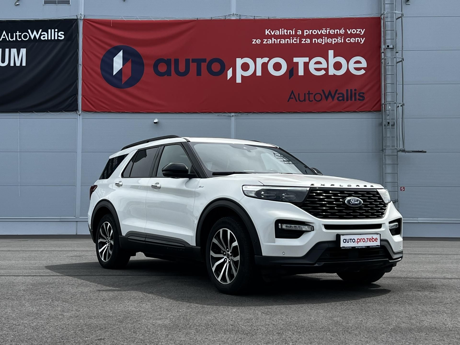 Ford Explorer, 3.0 V6 PHEV 336kW ST-X DPH TZ - fotka 2