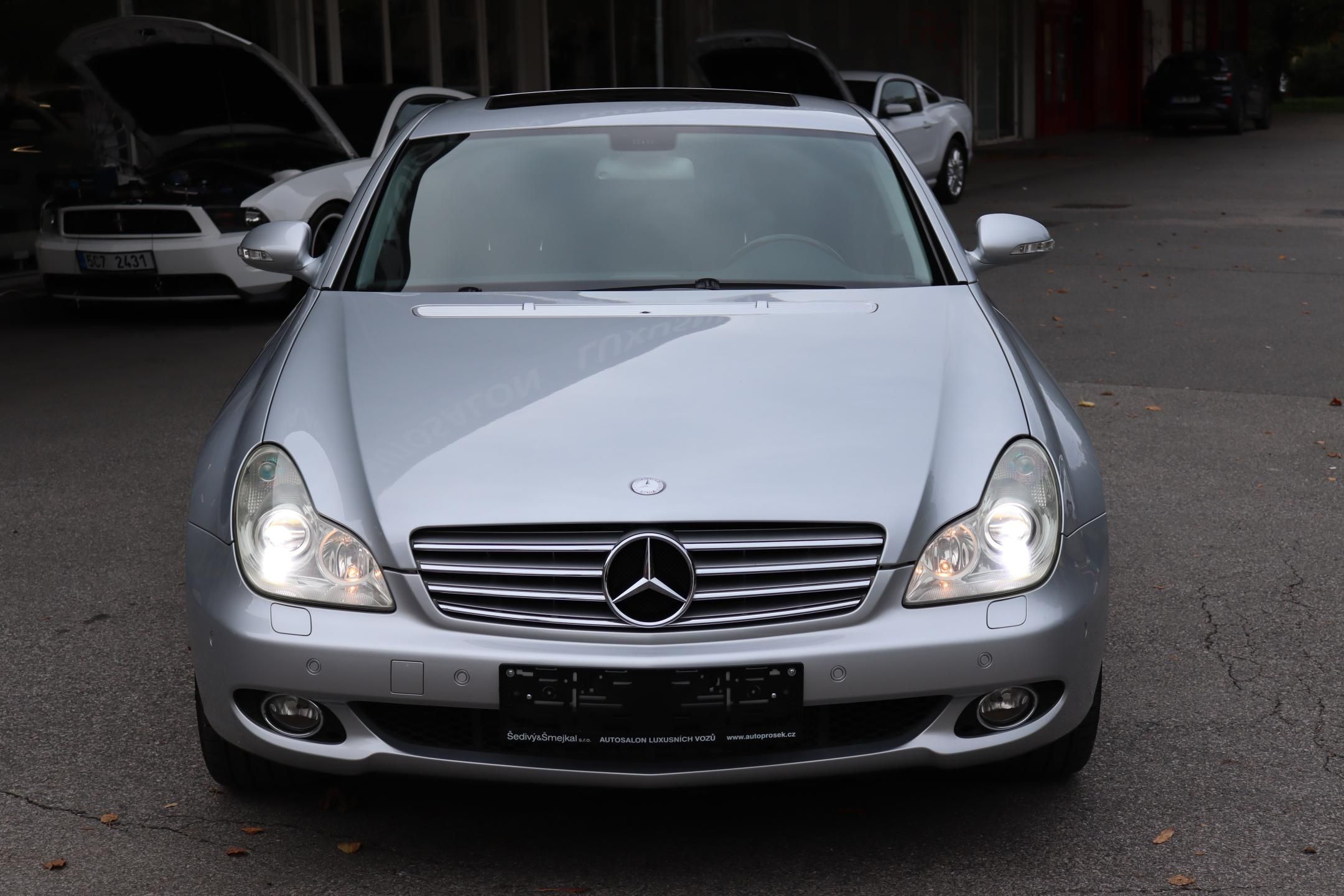 Mercedes-Benz CLS, Mercedes-Benz CLS 500 V8 C219 - fotka 2