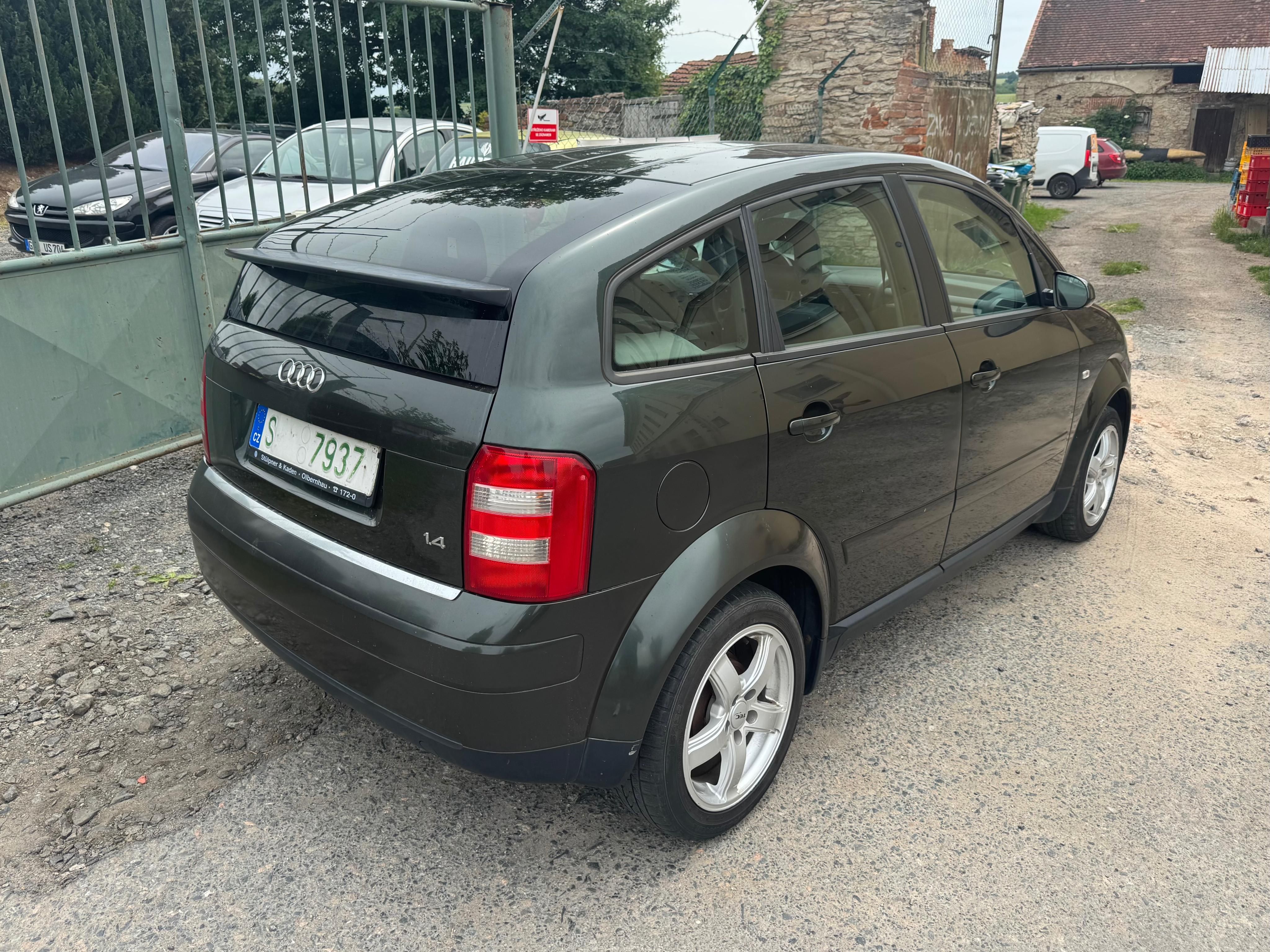 Audi A2, 1.4i 55kW Klima. - fotka 3