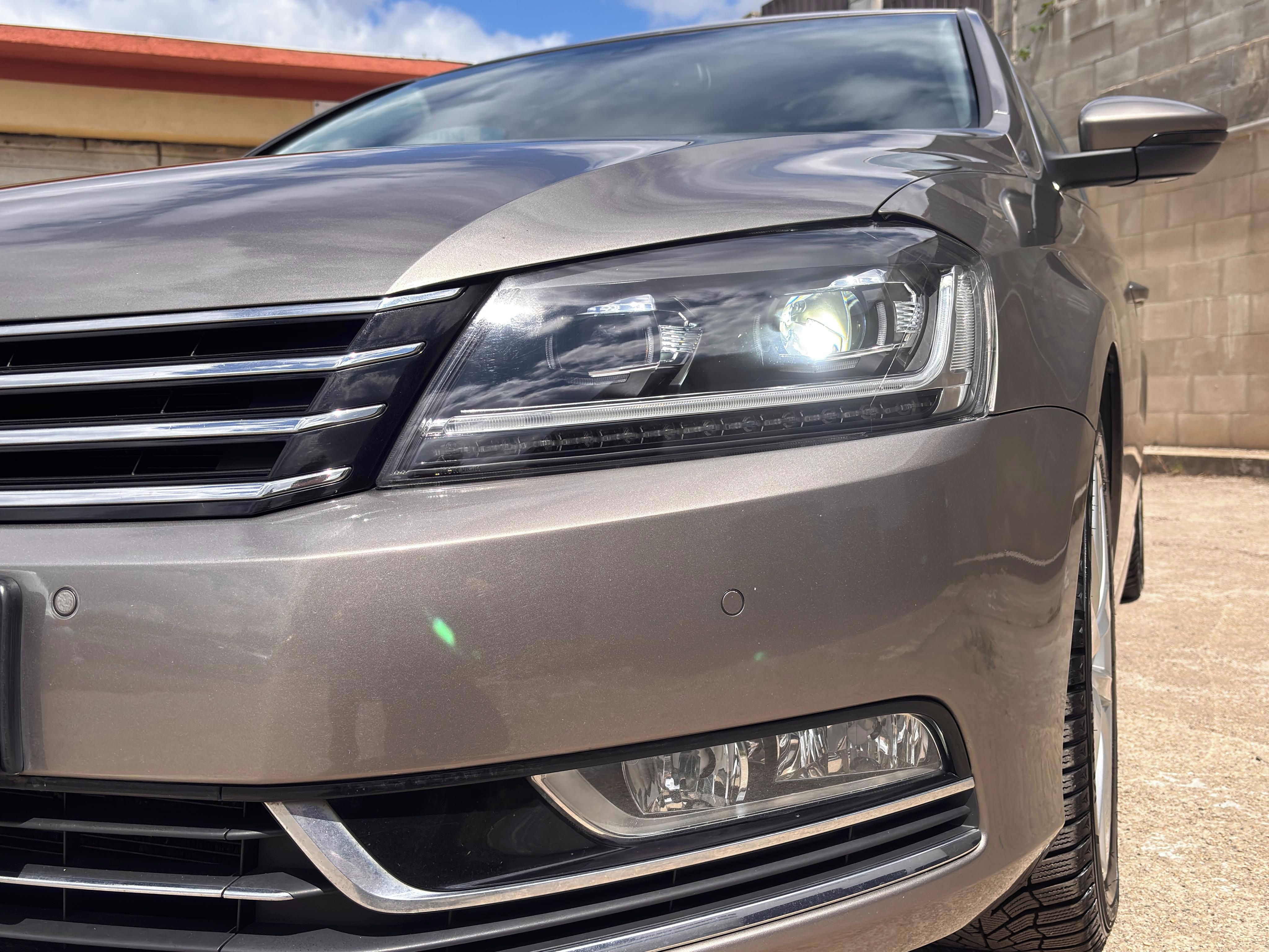 Volkswagen Passat, 3.6 V6, TOP TECHNICKÝ STAV - fotka 2