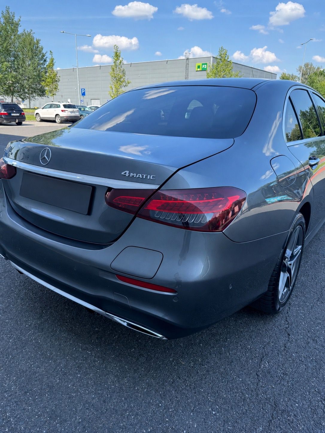 Mercedes-Benz Třídy E, Mercedes E300 de 4MATIC - fotka 5