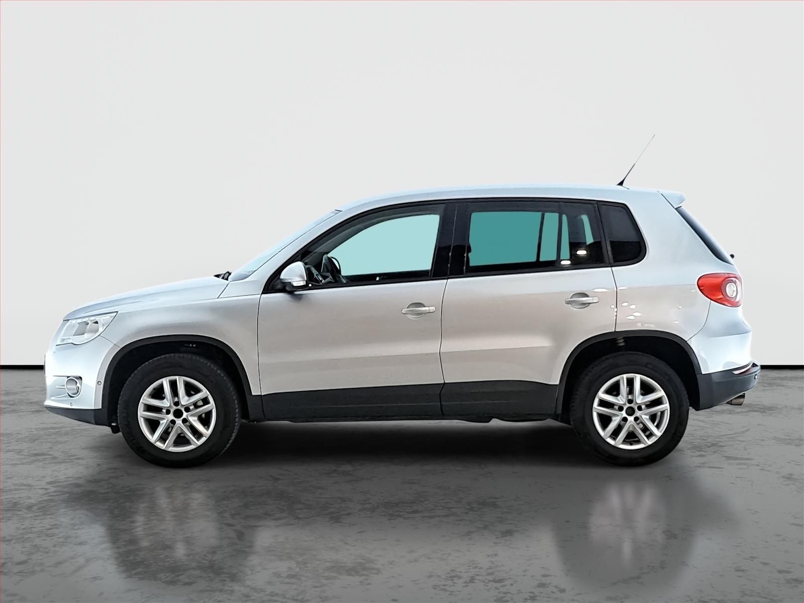 Volkswagen Tiguan, 1.4 TSI, Automatická klima - fotka 3