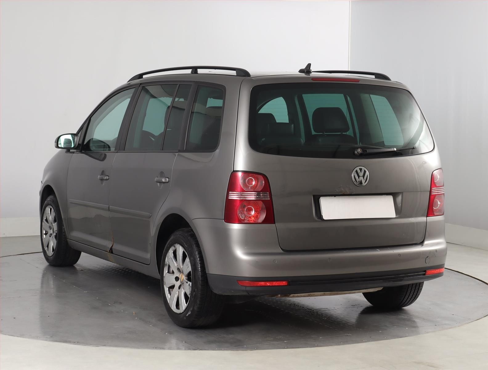 Volkswagen Touran, 2.0 TDI, Highline, Automat - fotka 4