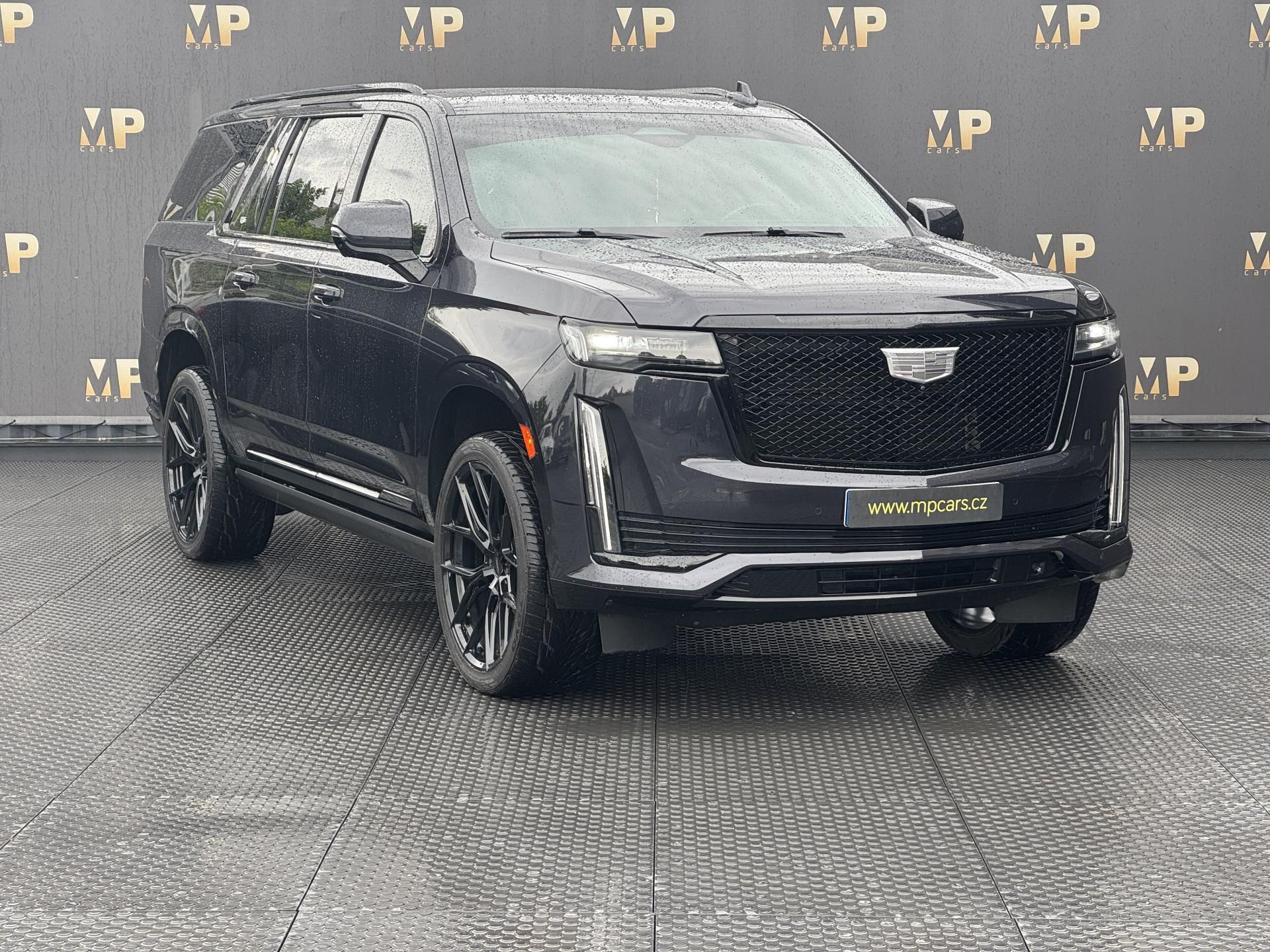 Cadillac Escalade, 6.2 V8 AWD Platinum, DPH, PPF - fotka 3