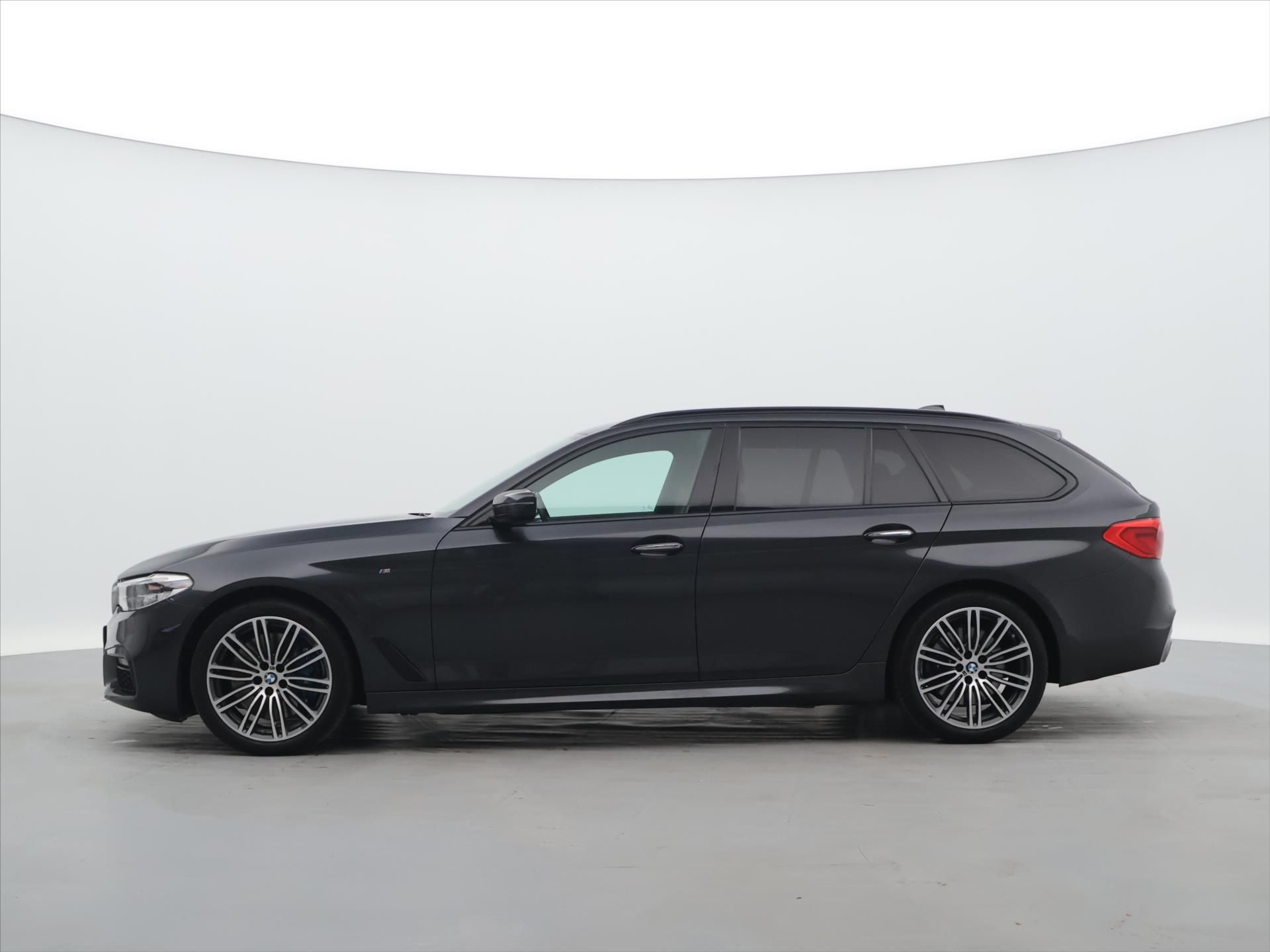BMW Řada 5, 3,0 D 235KW XDRIVE - fotka 4