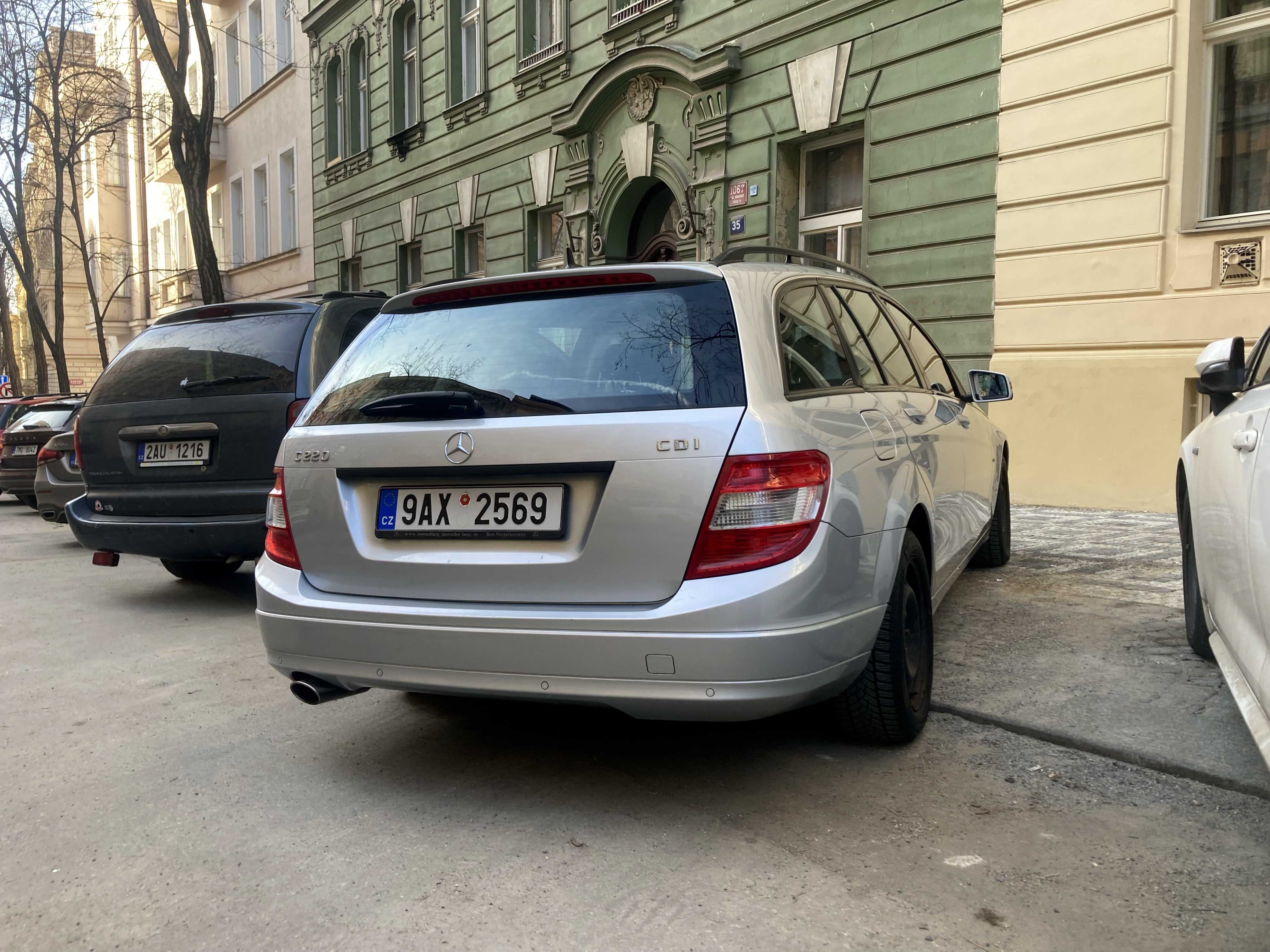 Mercedes-Benz Třídy C, Mercedes C220 CDI 2010 125kw - fotka 2