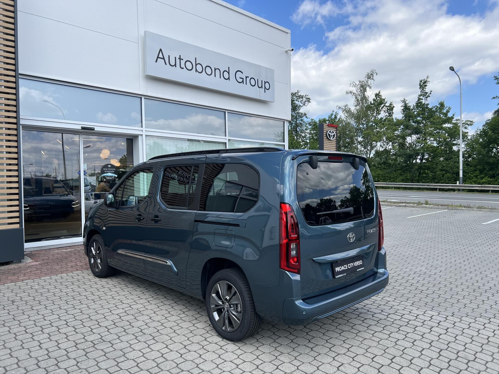 Toyota Proace City Verso, 1.5D 6MT Family - fotka 4
