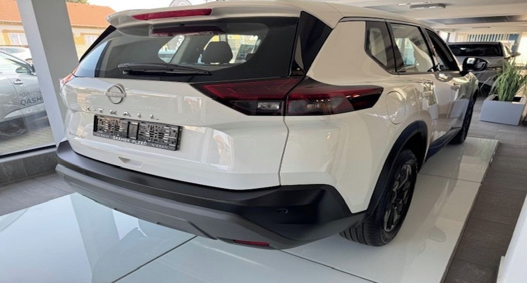 Nissan X-Trail, 1.5 VC-T MH 163HP A/T Accenta+ - fotka 4