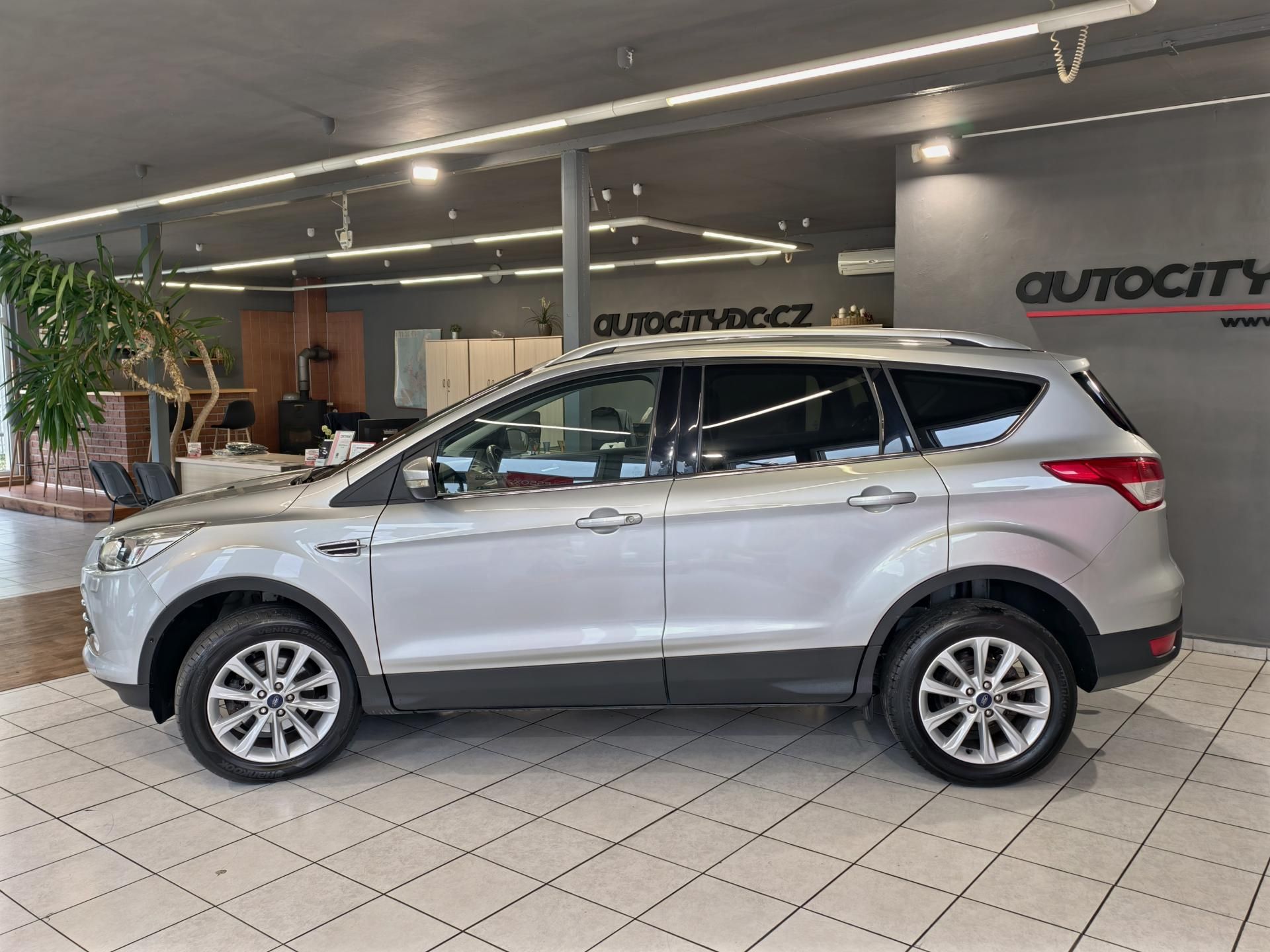 Ford Kuga, 1.5 EcoBoost 110kW TITANIUM - fotka 4