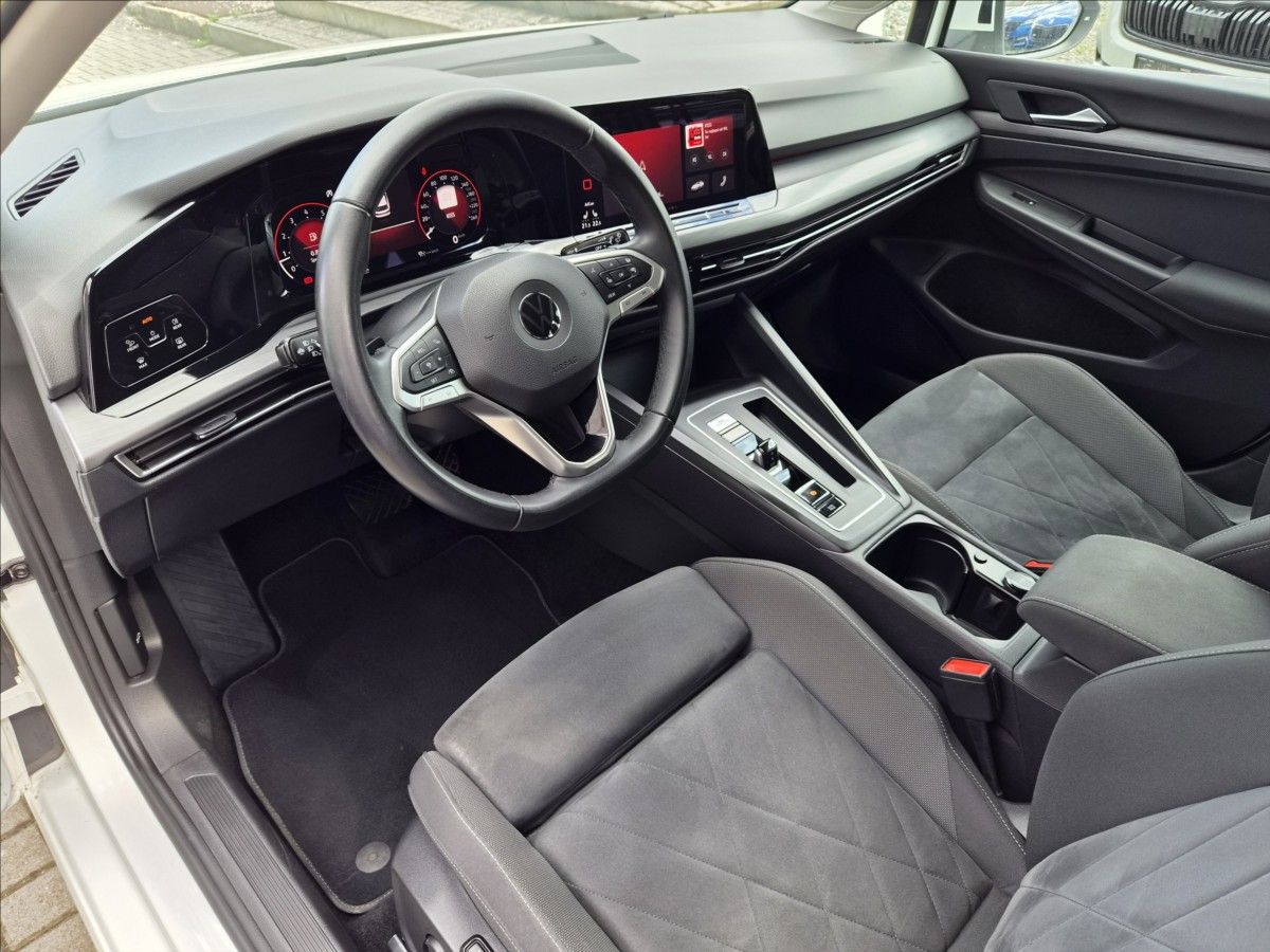 Volkswagen Golf, 1,5 TSi DSG STYLE *FullLED*NAV - fotka 5