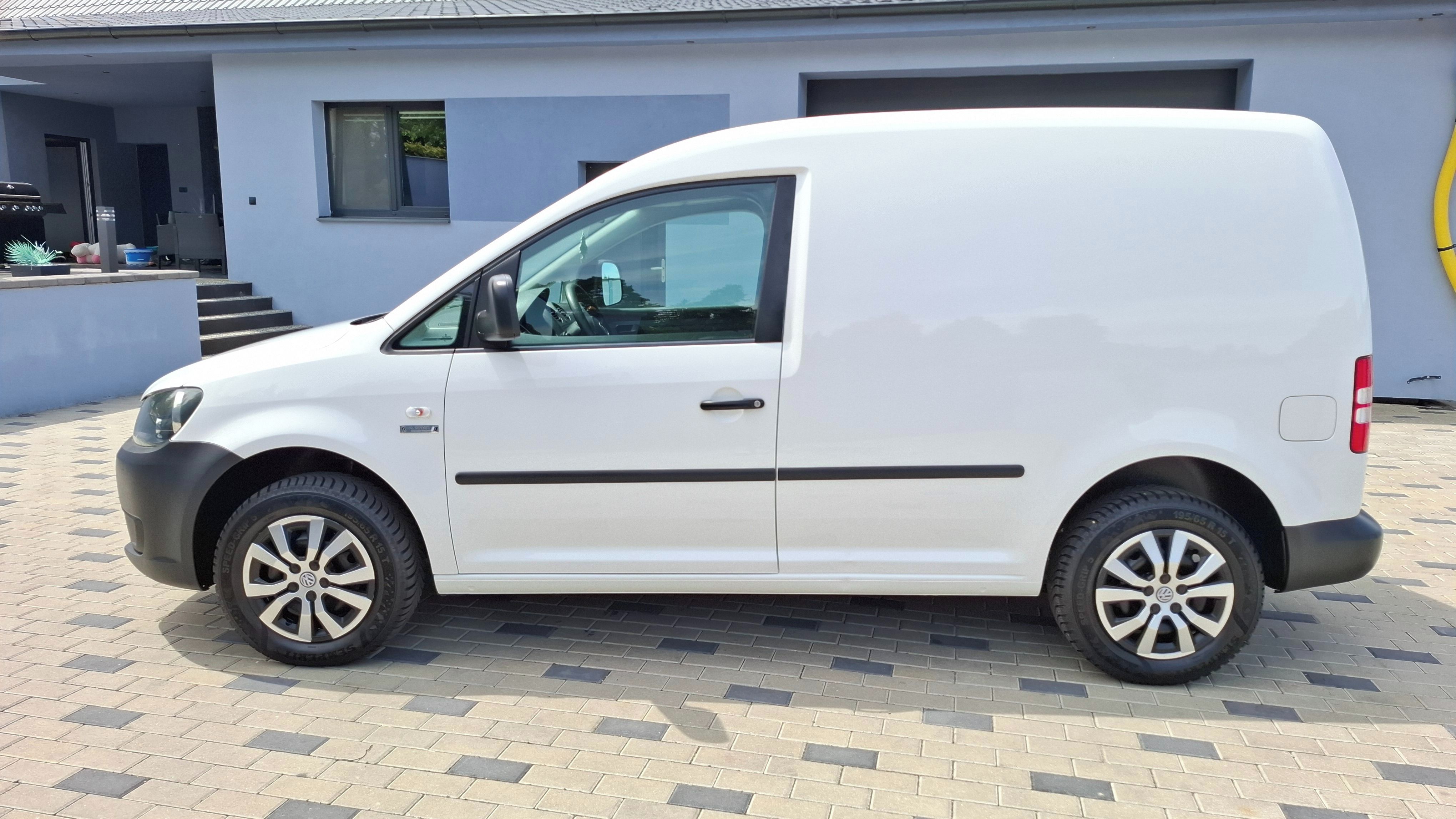 Volkswagen Caddy, III 1,6 TDI - VELMI PĚKNÝ STAV - fotka 2