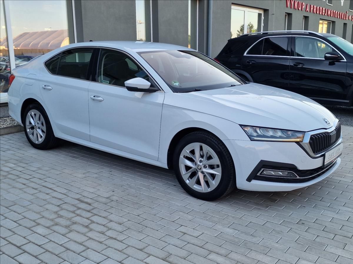 Škoda Octavia, 2.0TDI Style, původ ČR,1.Maj. - fotka 2
