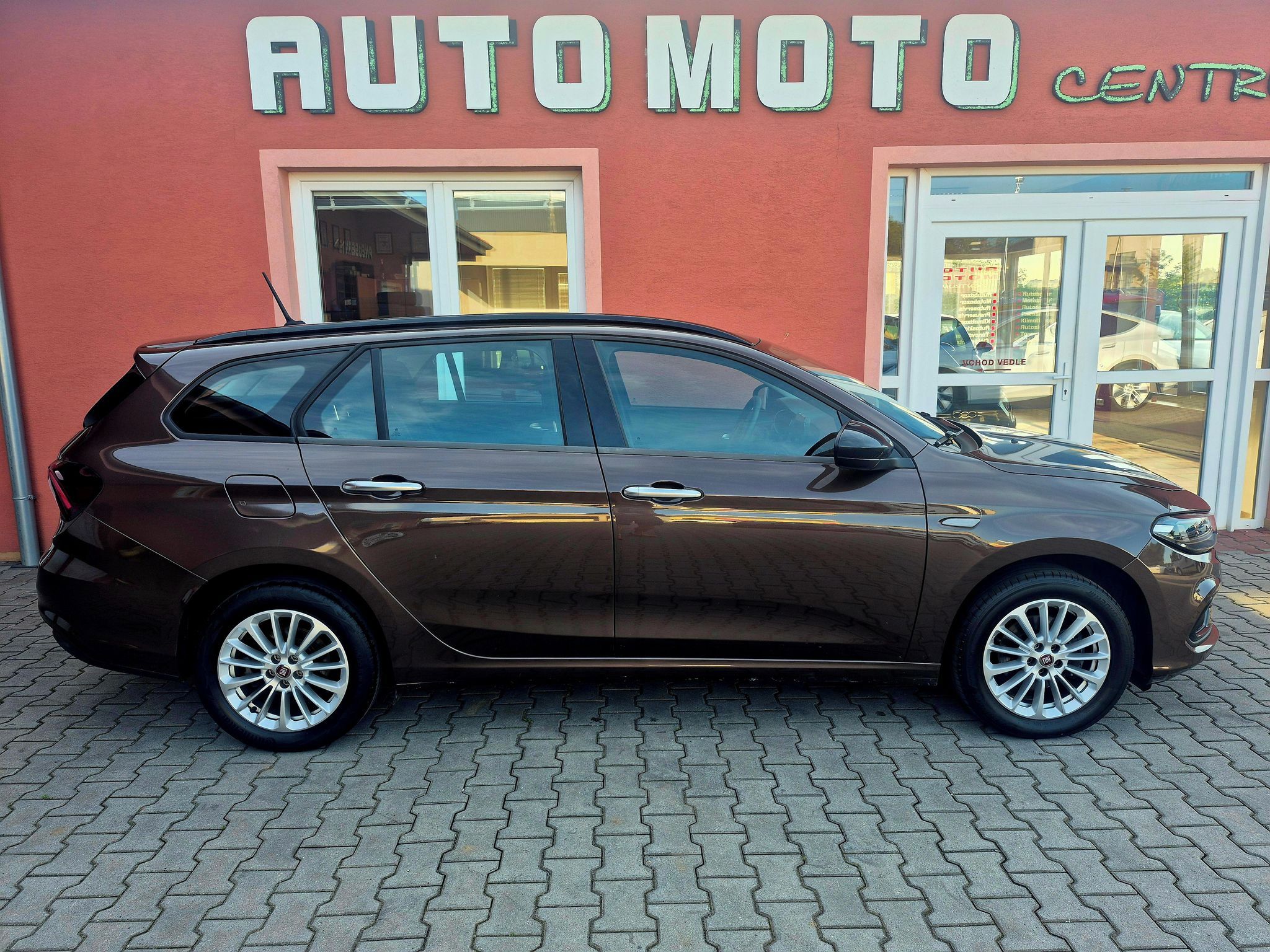 Fiat Tipo, 1.0 Life 73kw - fotka 5