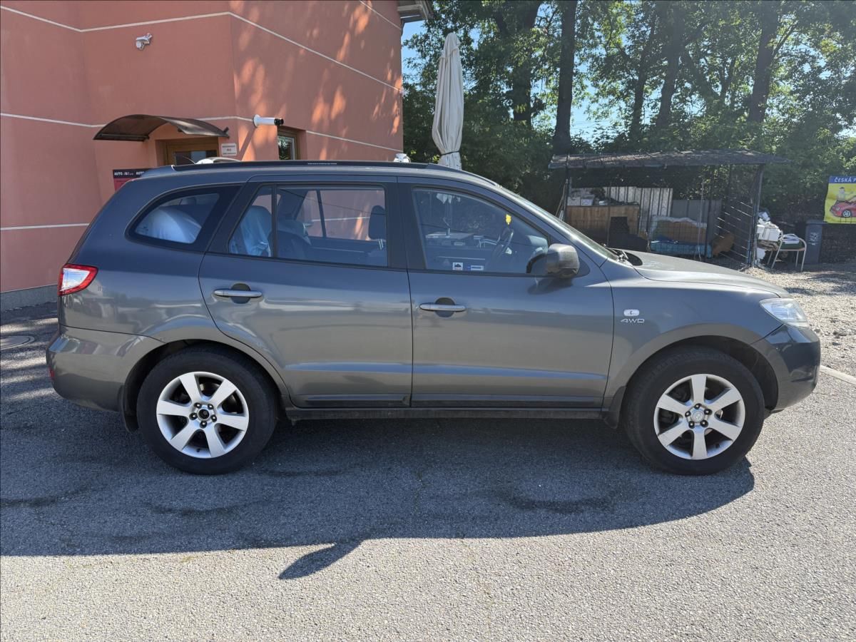 Hyundai Santa Fe, 2,2 CRDi - fotka 3