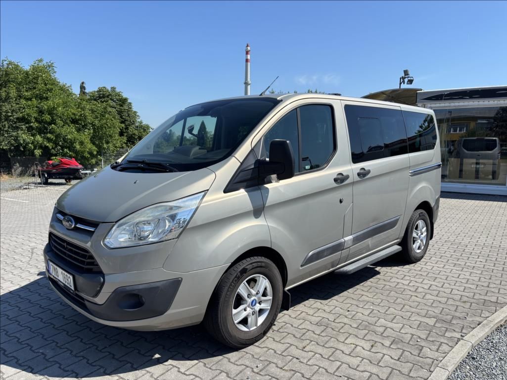 Ford Tourneo Custom, 2,2 8-míst,ČR,GO