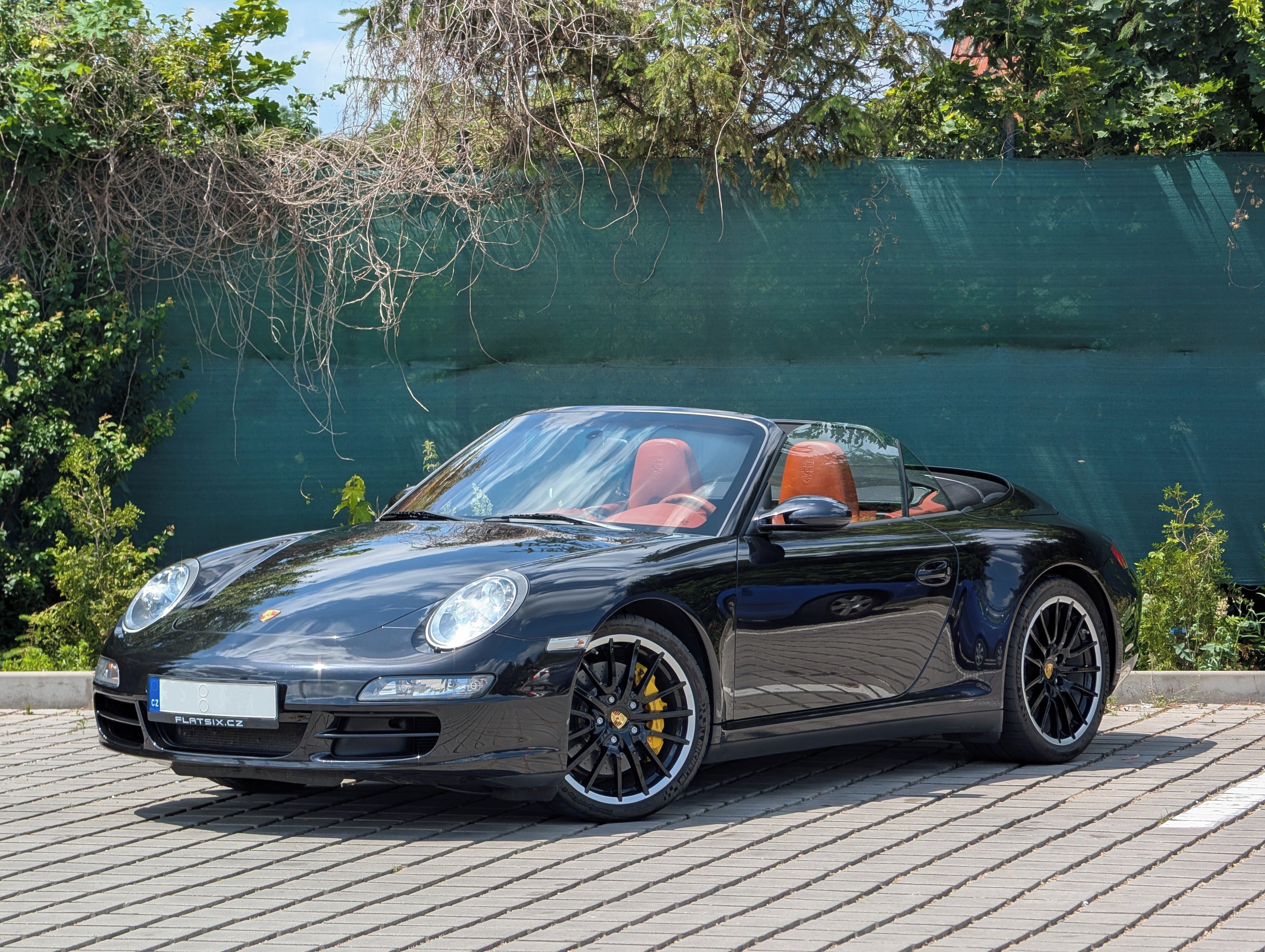 Porsche 911, 997 Carrera 4S Cabrio - fotka 2