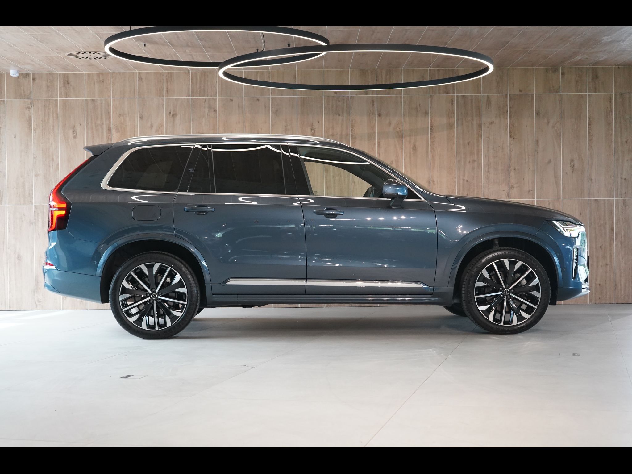 Volvo XC90, B5 PLUS Bright, Vzduch, 360° - fotka 6