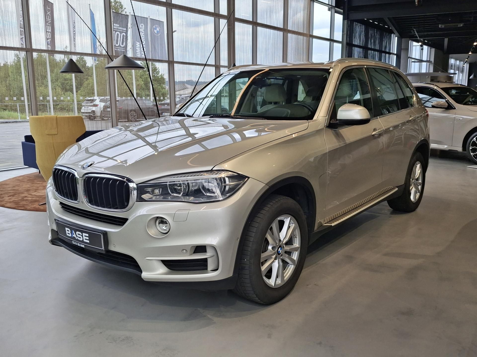 BMW X5, xDrive30d - fotka 3