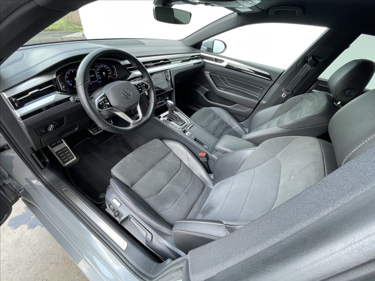 Volkswagen Arteon, 2,0 TSI DSG R-Line Kamera - fotka 5