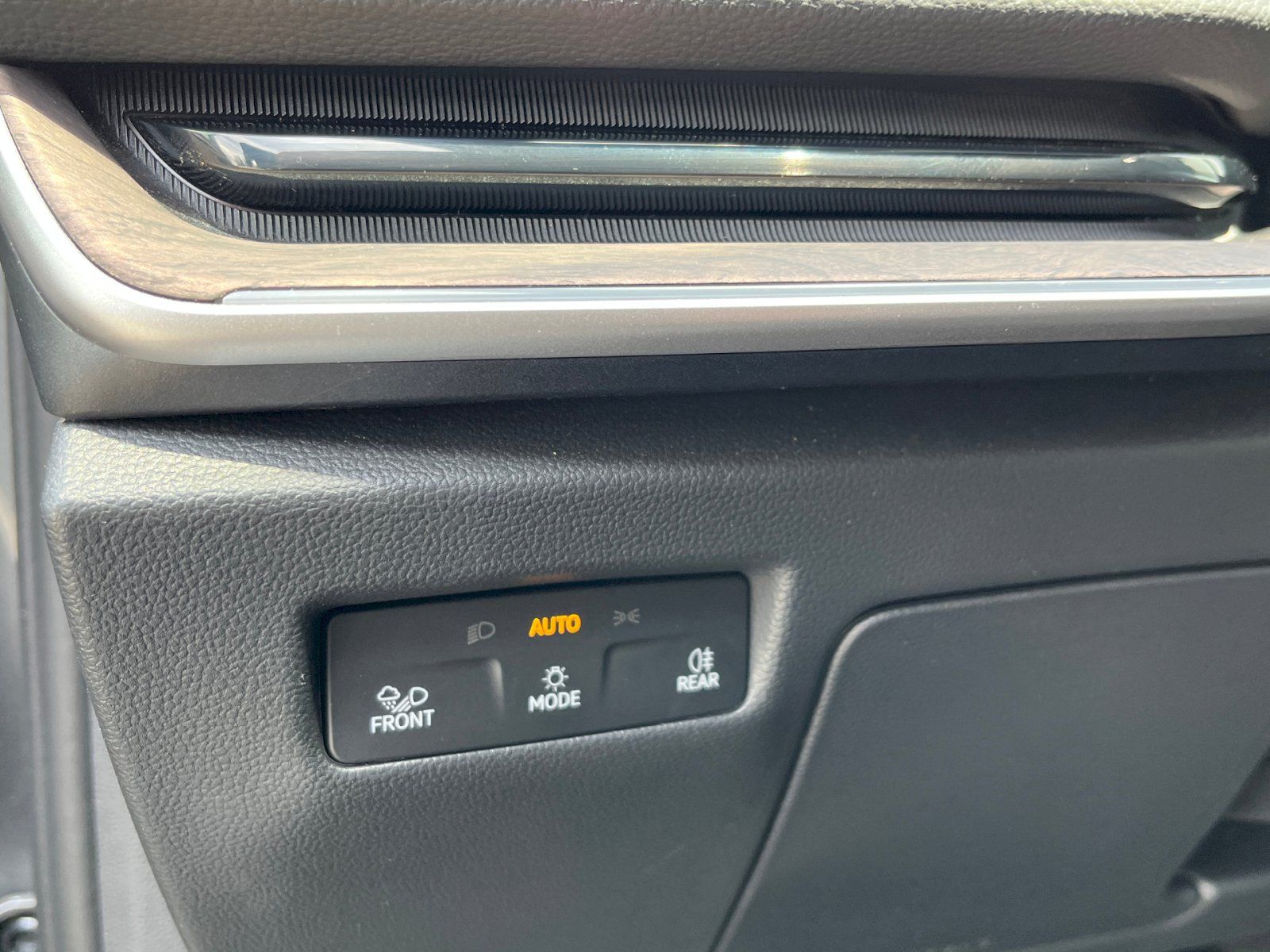 Škoda Superb, 2.0 TDI 142kW 4x4 L&K Combi DS - fotka 6