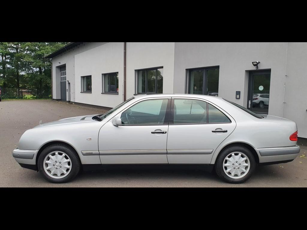 Mercedes-Benz Třídy E - fotka 3