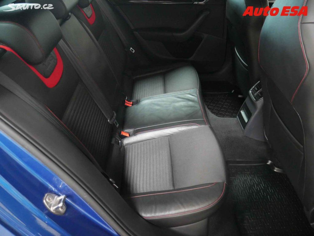 ŠKODA OCTAVIA RS COMBI 2.0 TSI 220CH