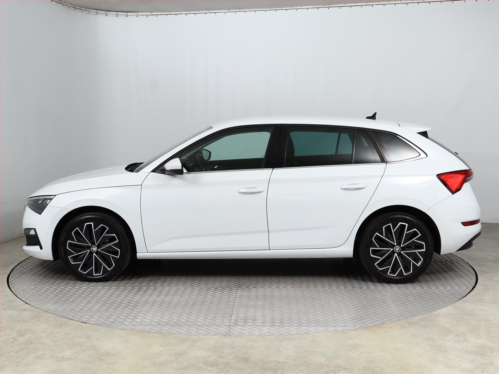 Škoda Scala, 1.6 TDI, Automat - fotka 3