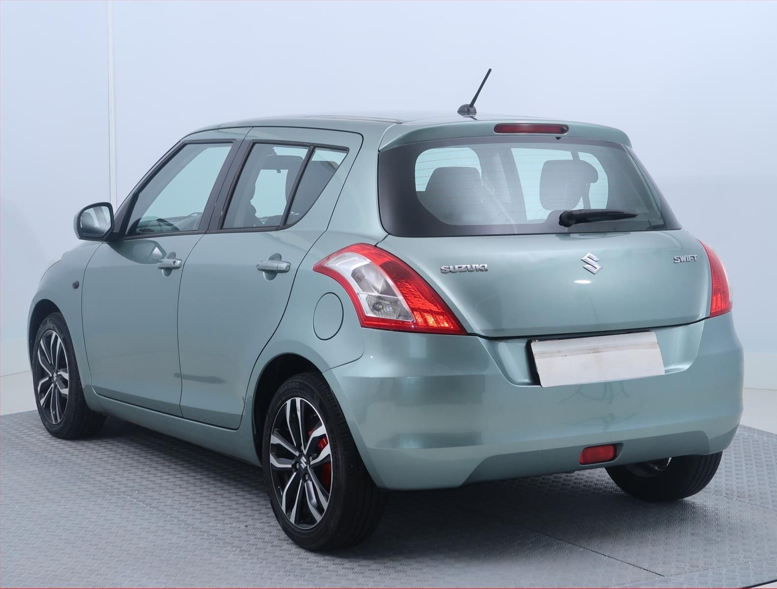 Suzuki Swift, 1.2, Klima, El. okna - fotka 4