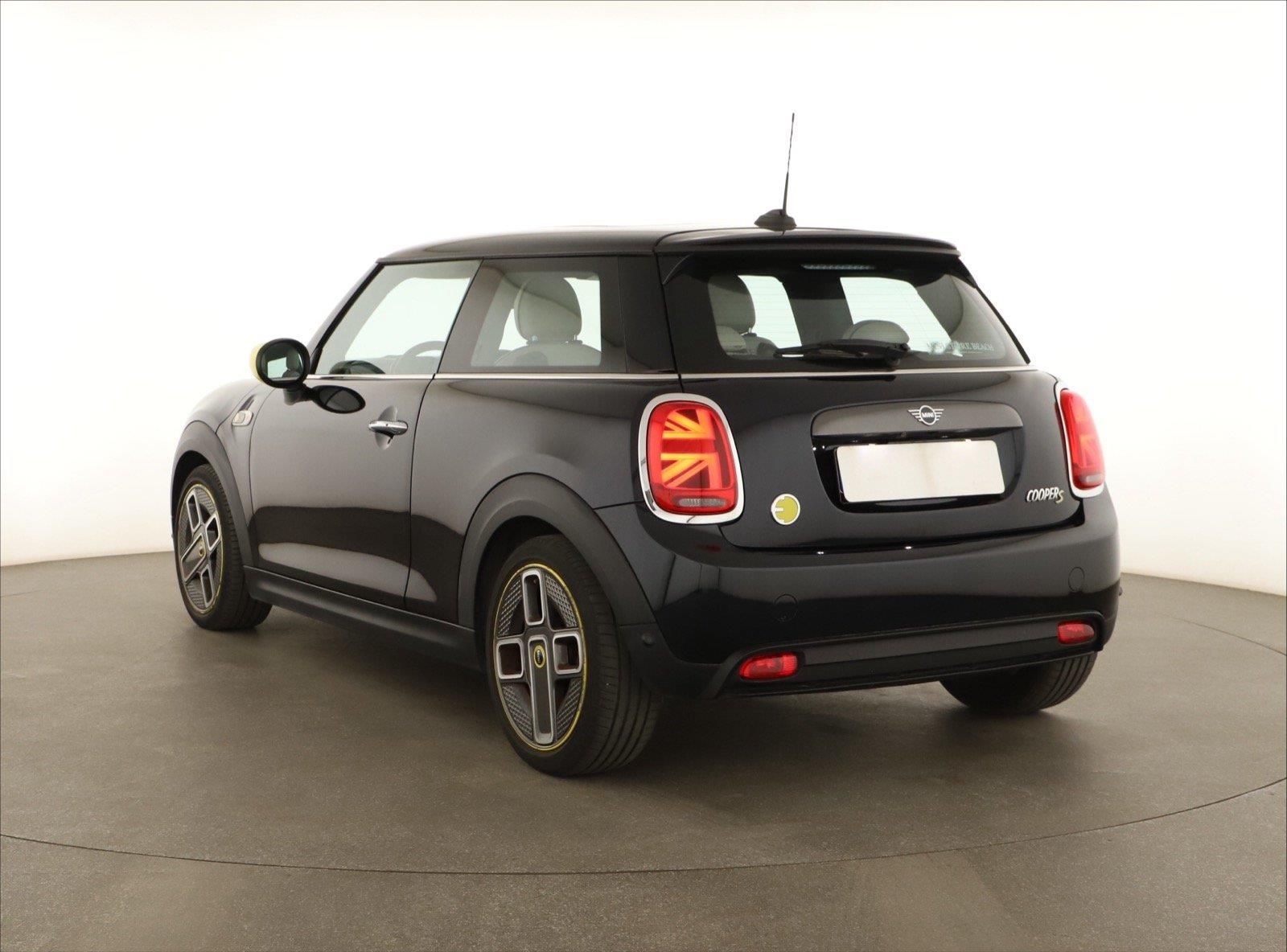 Mini, Cooper SE 32 kWh, SoH 97% - fotka 4