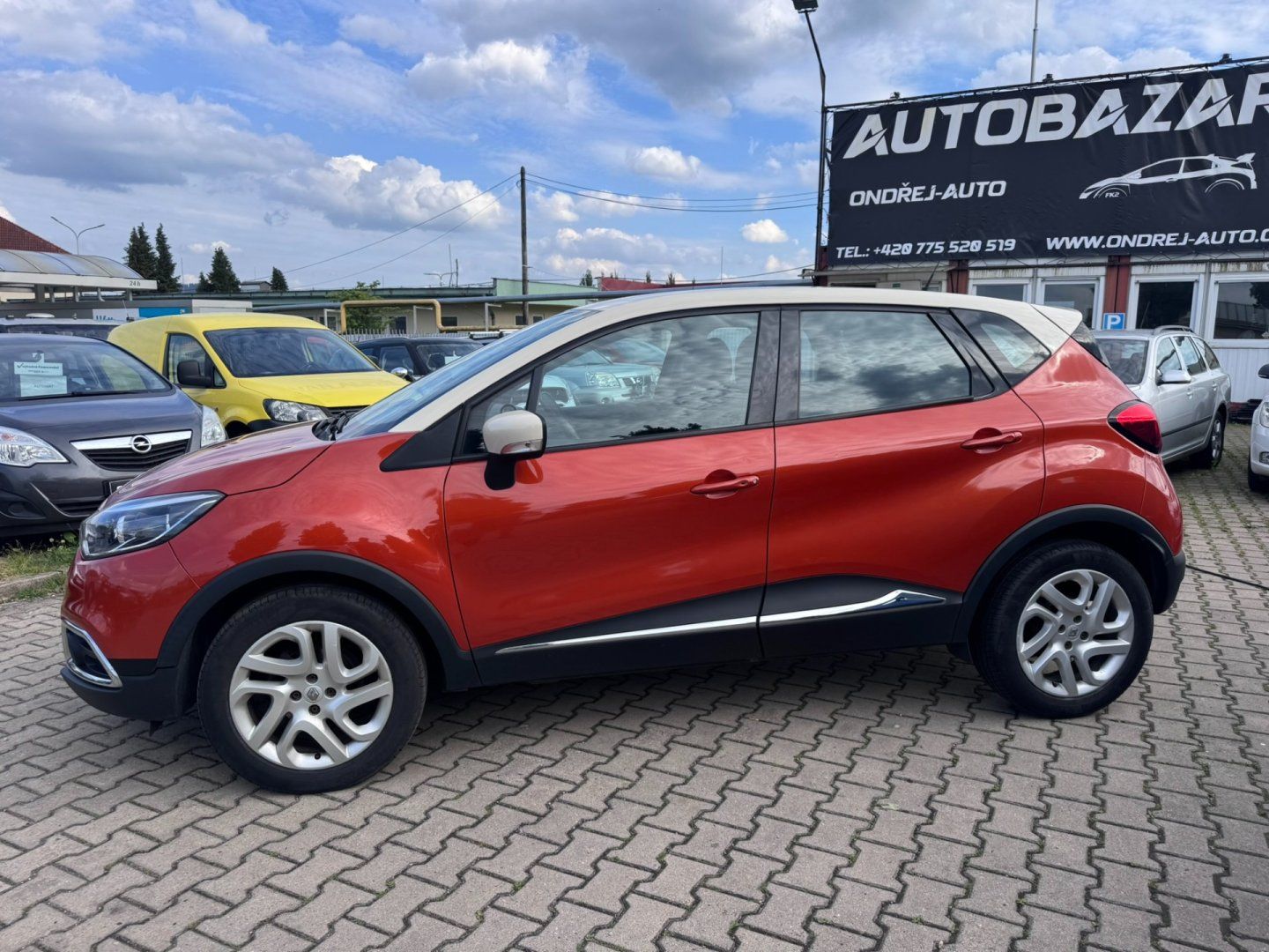 Renault Captur, 0,9 TCE 66 KW ROZVODY USB NAV - fotka 3