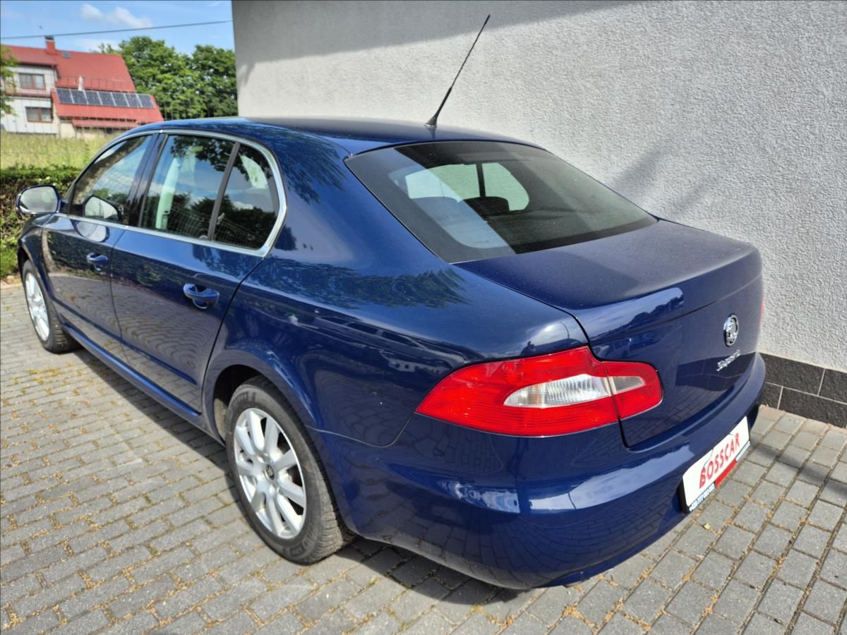 Škoda Superb, 1,4 TSi 92Kw Klima ESP PDC - fotka 4