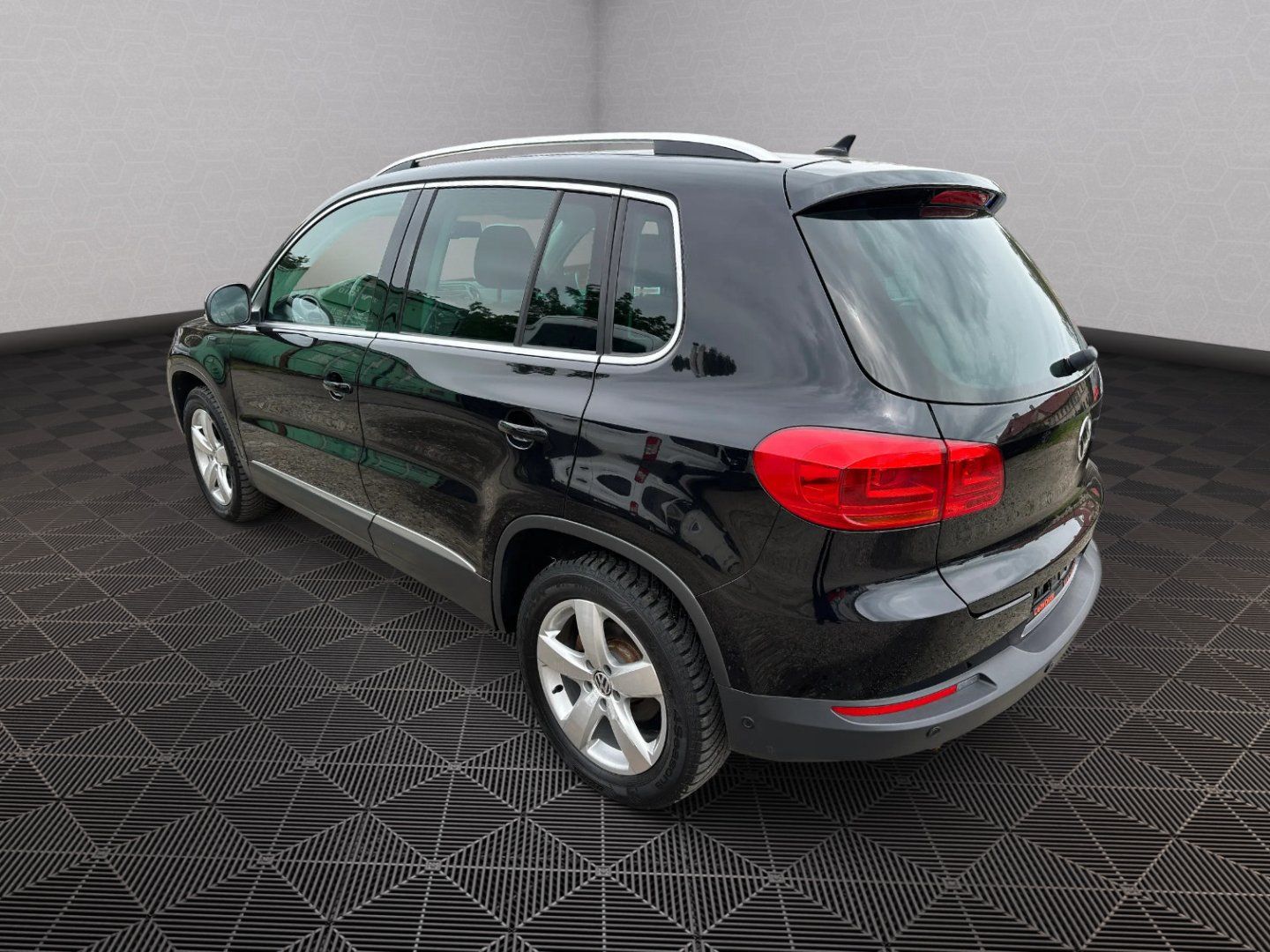 Volkswagen Tiguan, 2.0TDI 4motion   Sport/Style - fotka 5