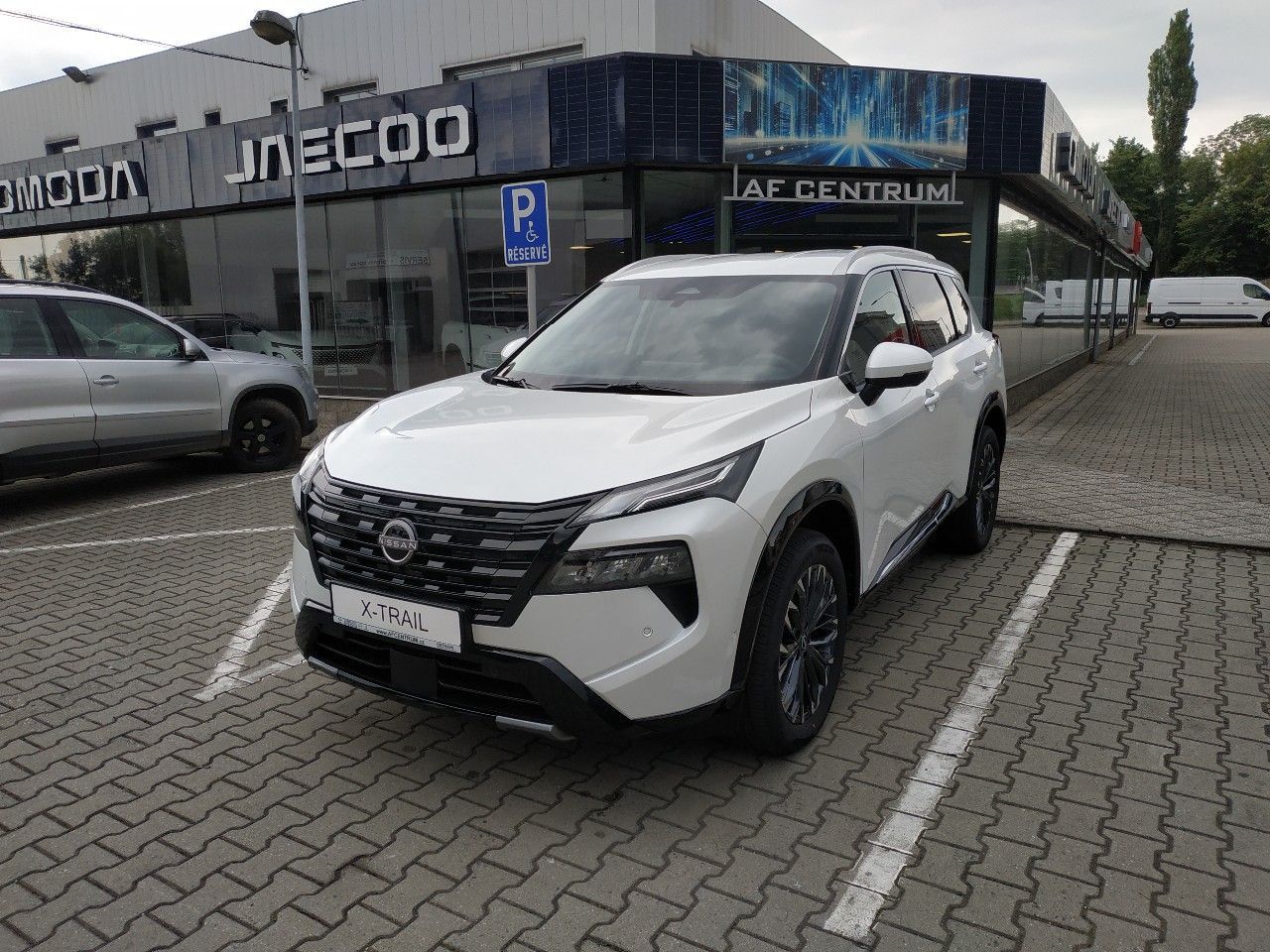 Nissan X-Trail, E-POWER e-4ORCE TEKNA SKLADEM