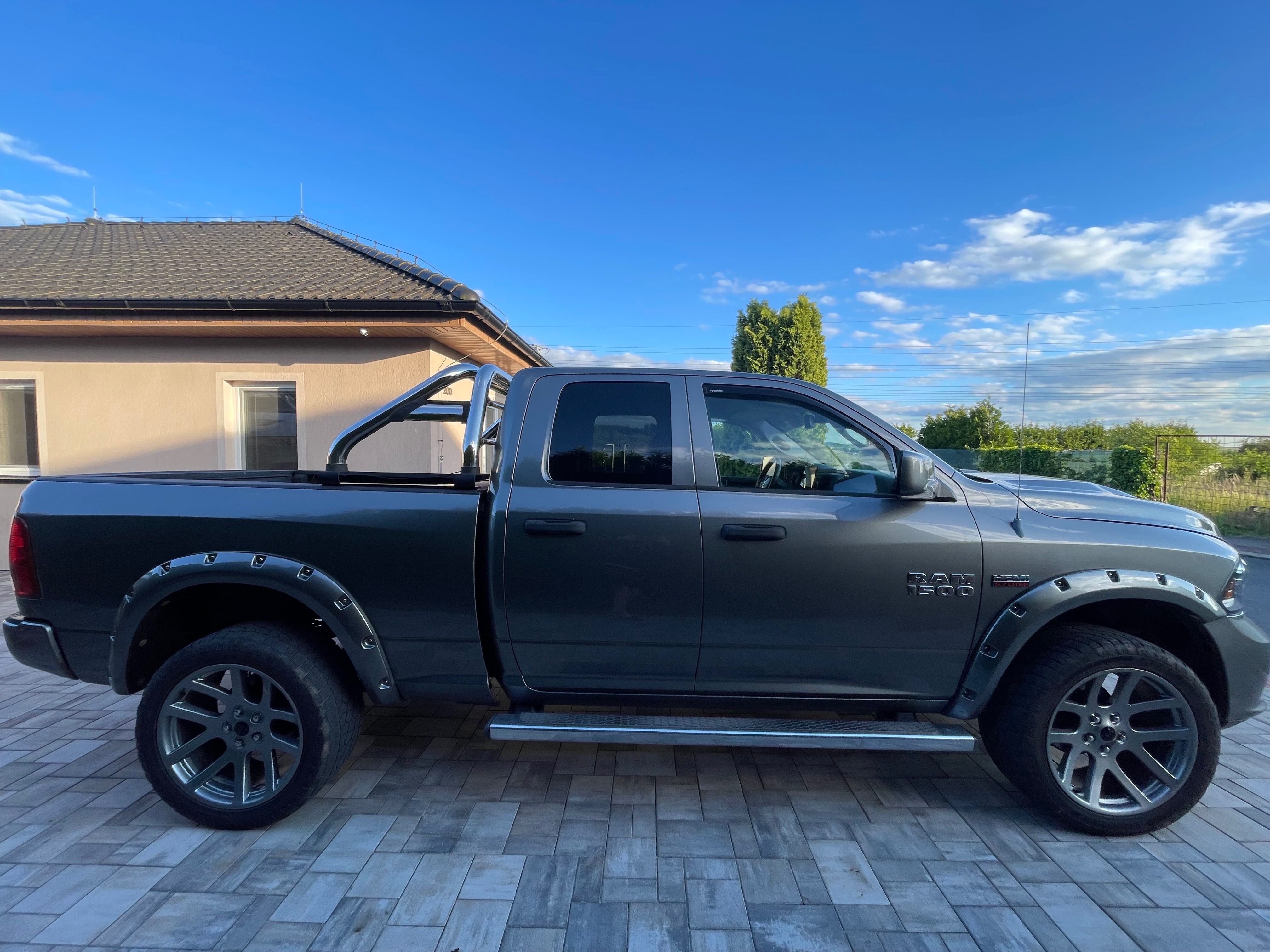 Dodge Ram, 1500 5,7 4x4 LPG Prins 6míst - fotka 4