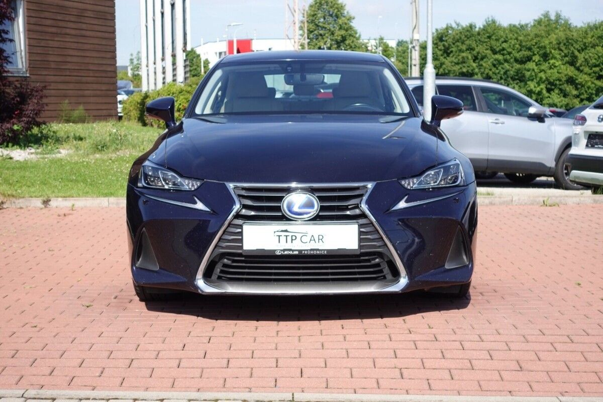 Lexus IS, 300h Executive Navi - fotka 3