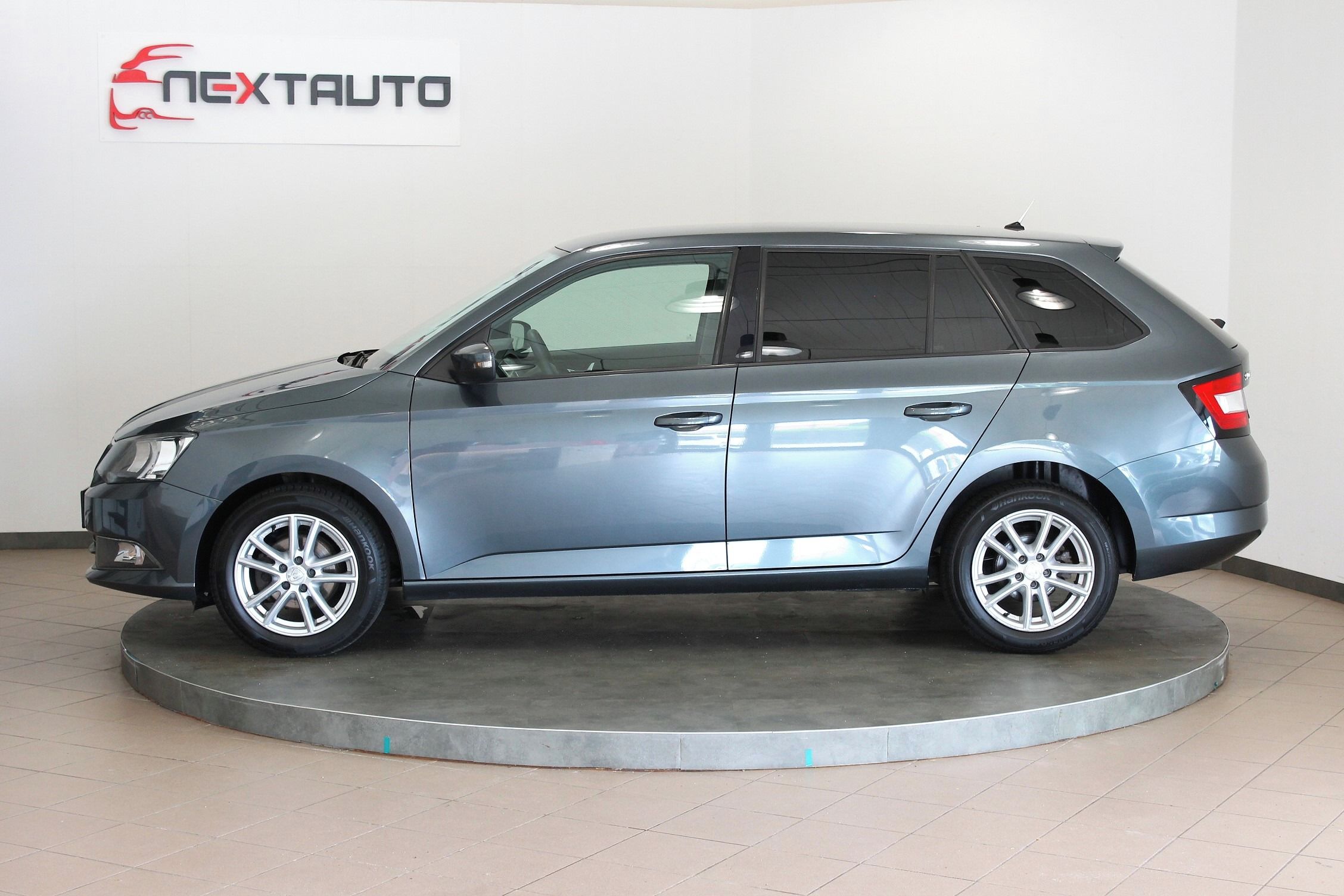 Škoda Fabia, 1.2 TSI 66kW AMBITION - fotka 2