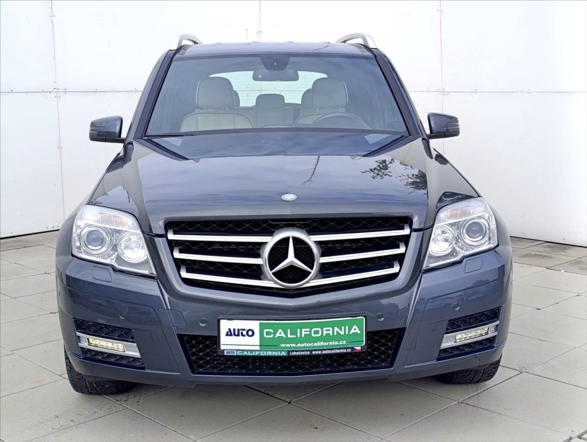 Mercedes-Benz GLK, 2,1 220 CDi 4x4 Aut. Kůže Navi - fotka 3