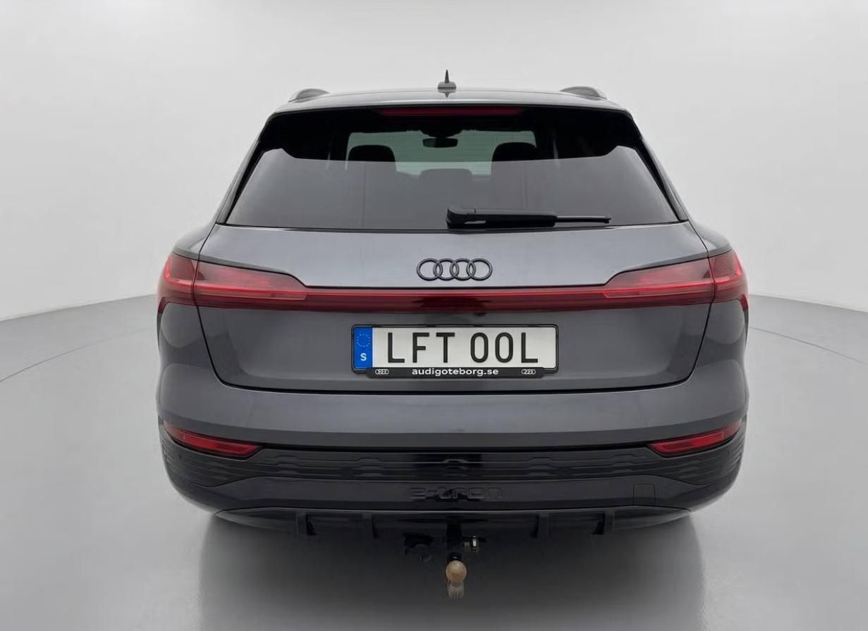 Audi Q8 e-tron, 55 Q 360k Matrix Panorama Taž. - fotka 6