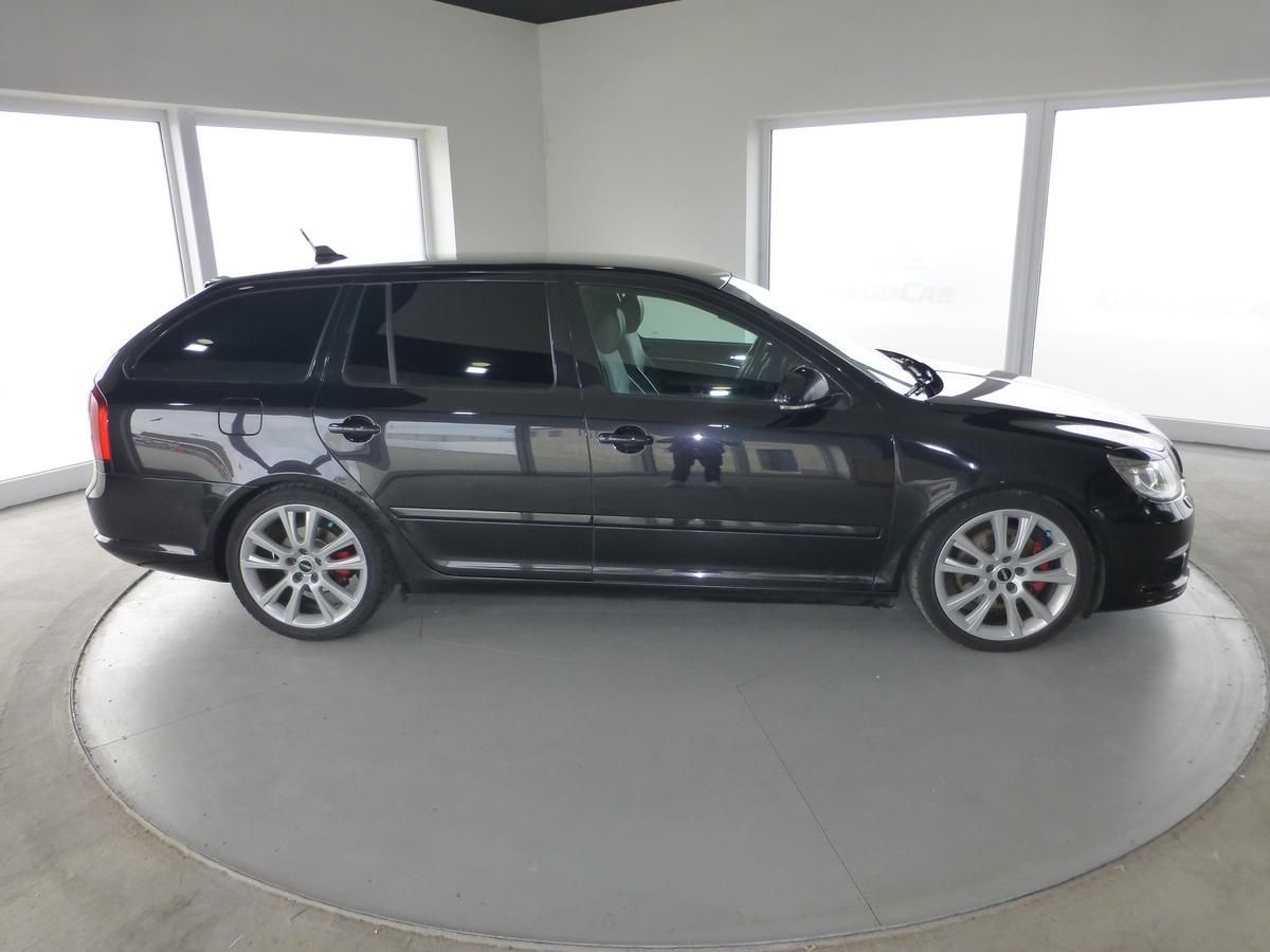 Škoda Octavia, 2,0TDI-125KW*ALU*VYHŘ.SED***RS - fotka 4