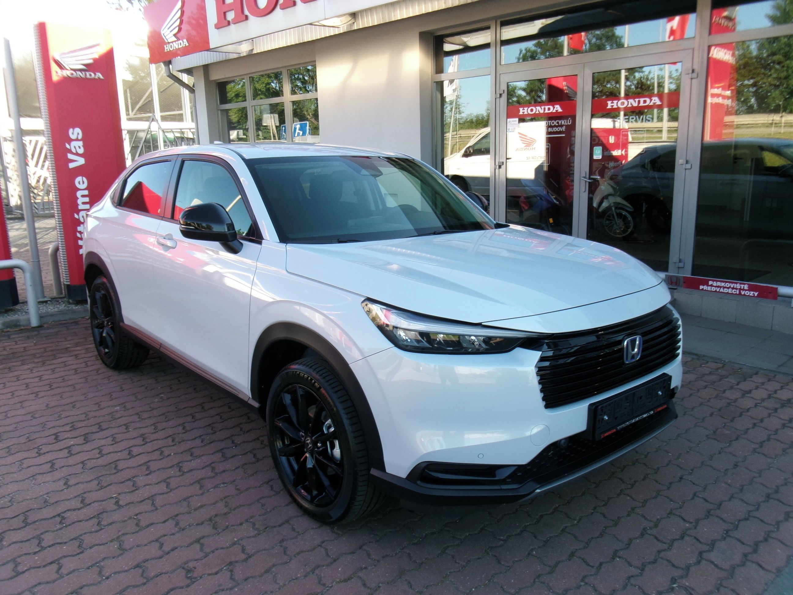 Honda HR-V, 1.5e:HEV ELEGANCE SPORT 27 - fotka 2