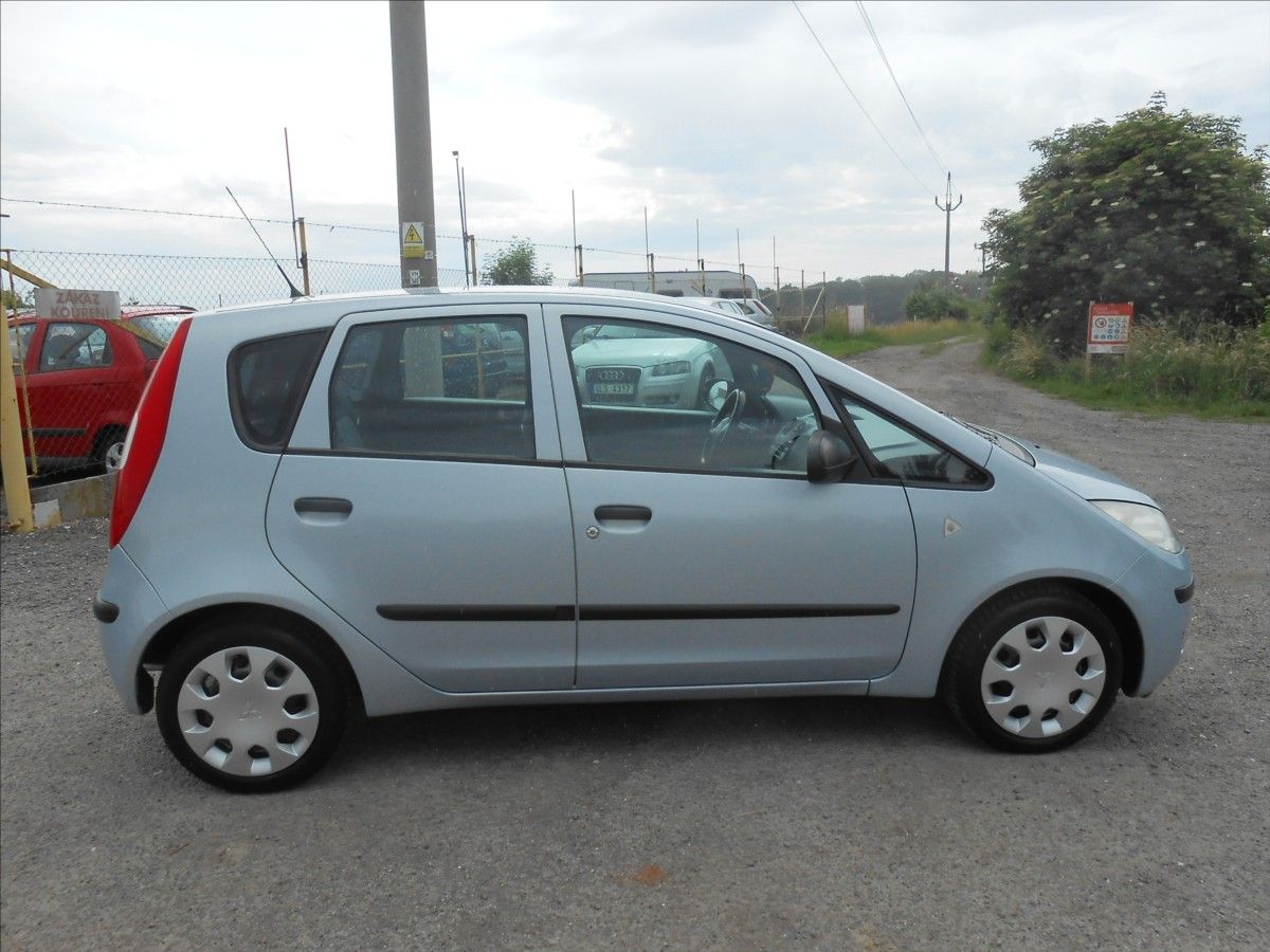 Mitsubishi Colt, 1,3 i 16V 70 kW SERVISKA - fotka 3