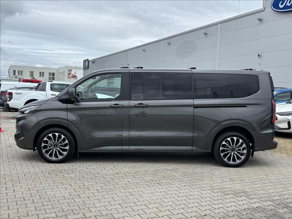 Ford Tourneo Custom, 2,0 EcoBlue 125kW TitaniumX L2 - fotka 2