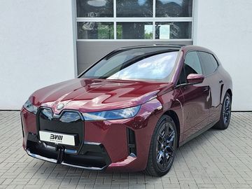 xDrive60, Maximální výbava