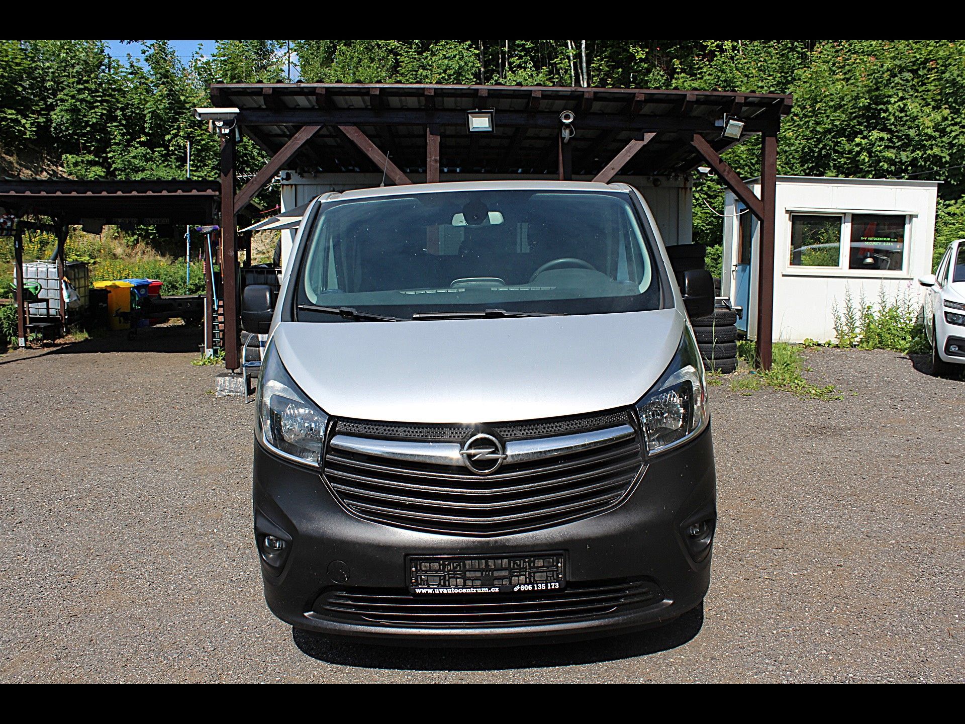 Opel Vivaro, 1.6 BiCDTi 103 kW 5.míst - fotka 2